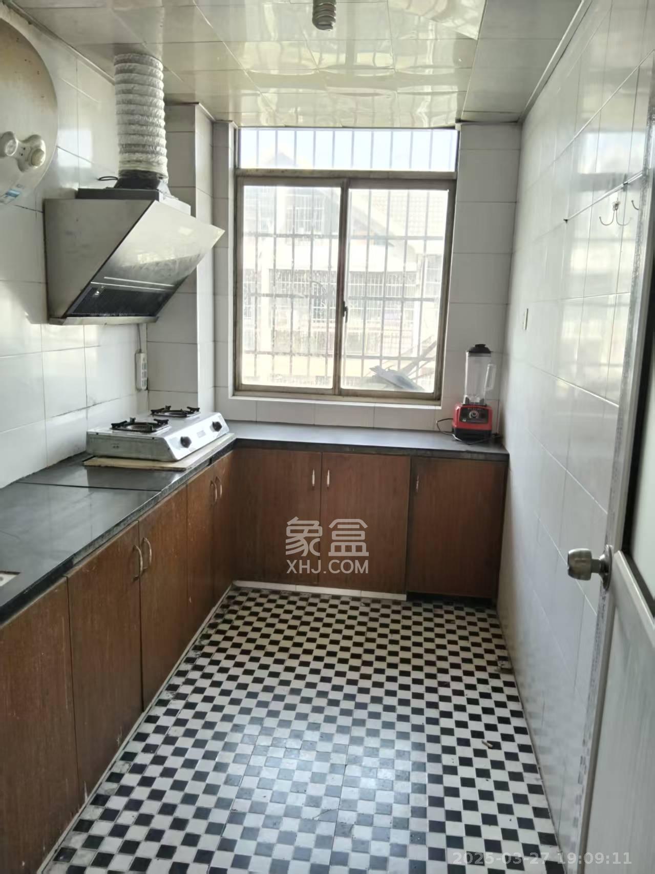 黄鹤小区3片 2室2厅1卫 1600.0元/月 黄鹤小区3片 2室2厅1卫 1600.0元/月室内图