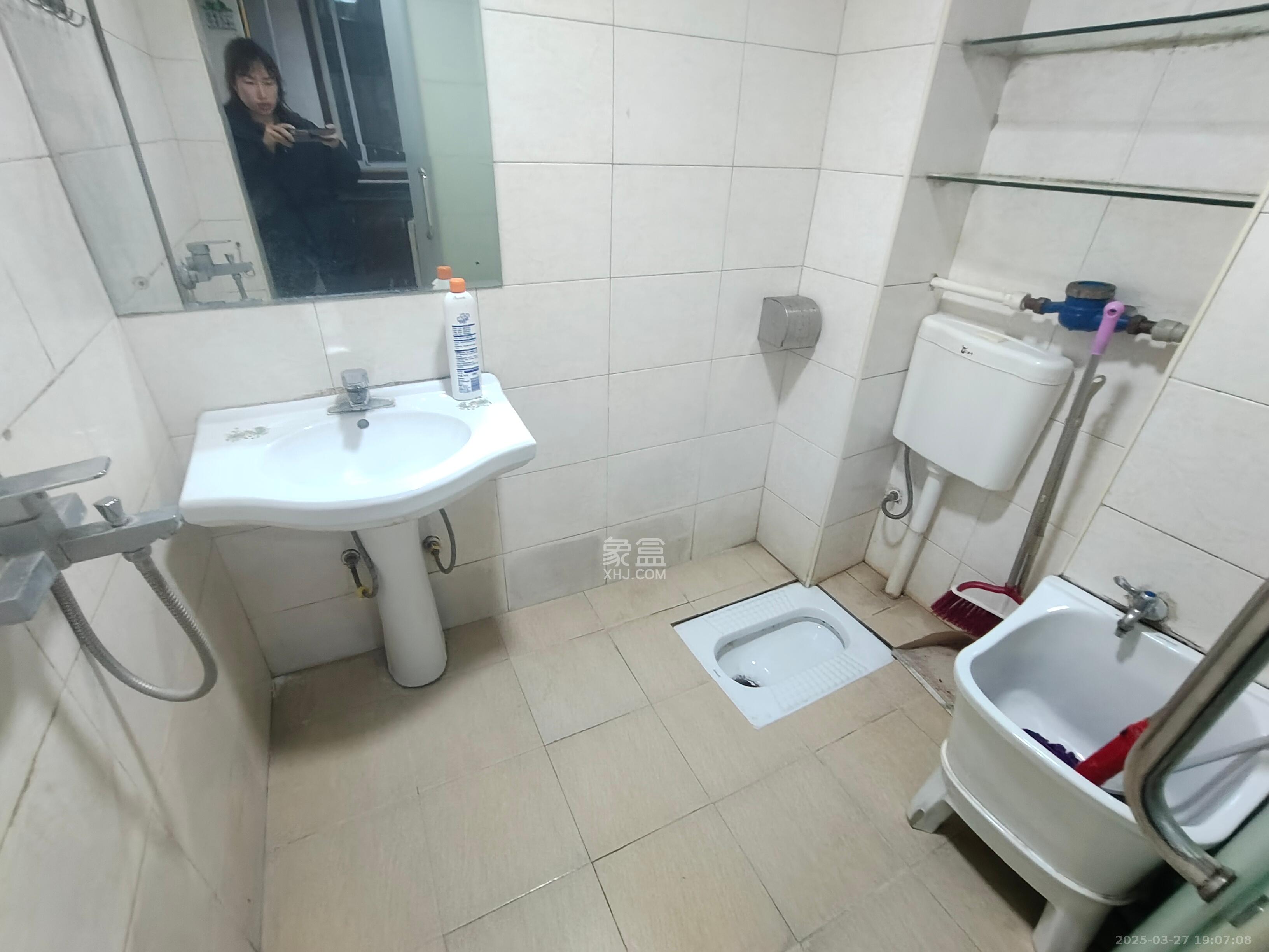 朝阳银座  2室1厅1卫   1800.00元/月室内图
