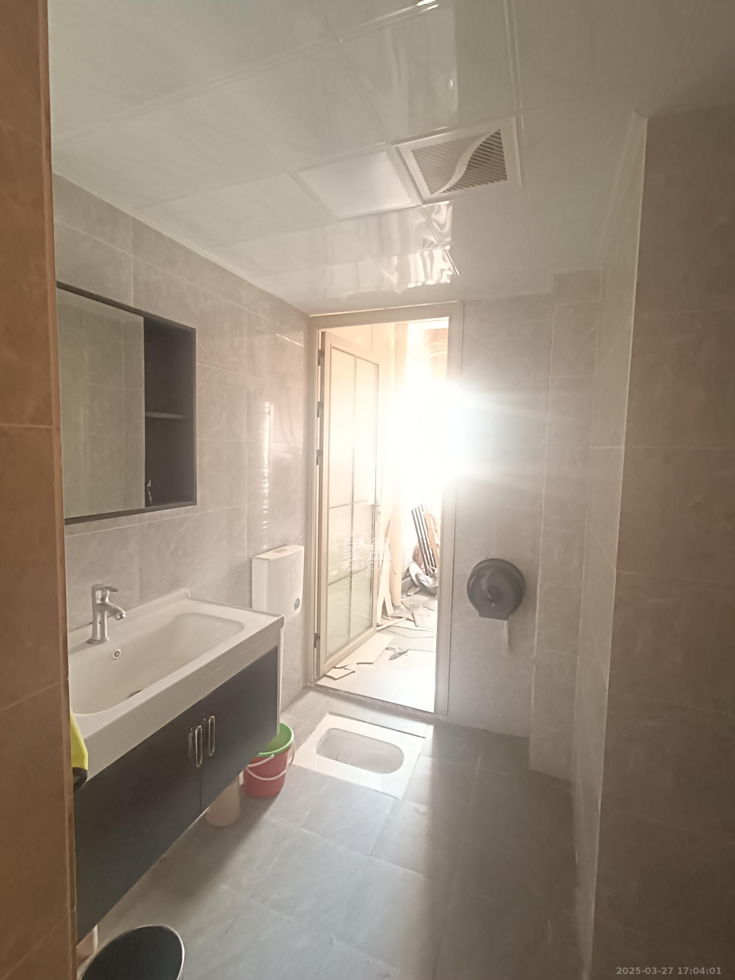 中城丽景香山园 7室2厅3卫 5500.0元/月 中城丽景香山园 7室2厅3卫 5500.0元/月室内图