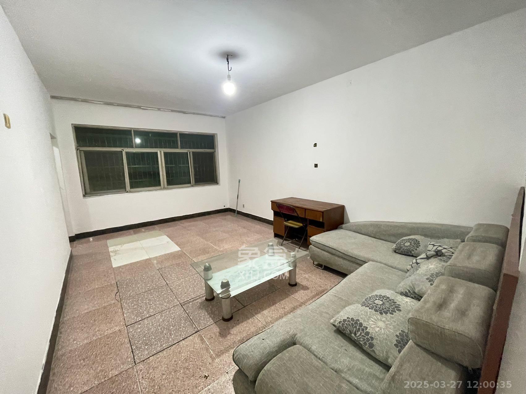 洞井商贸城 3室1厅2卫 1000.0元/月 洞井商贸城 3室1厅2卫 1000.0元/月室内图