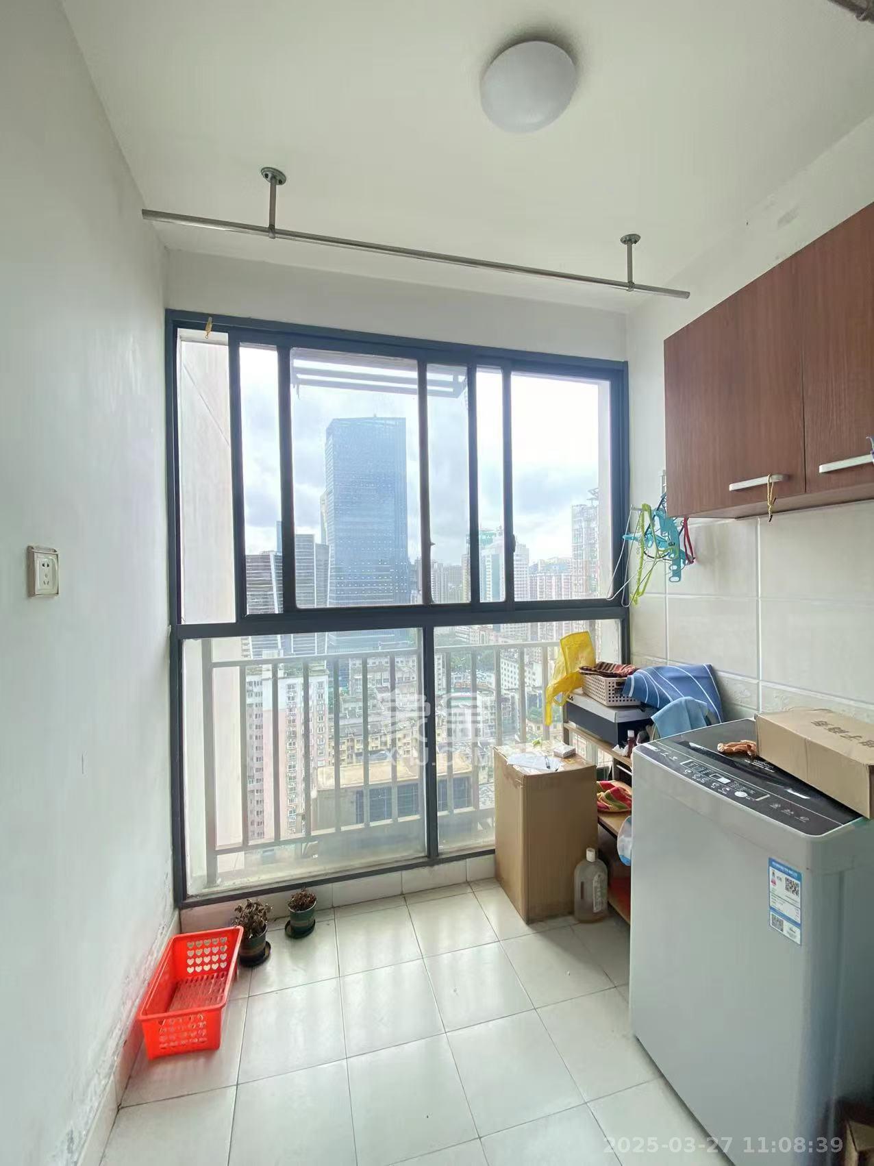 湘域中央  2室1厅1卫    3000.0元/月 湘域中央  2室1厅1卫    3000.0元/月室内图