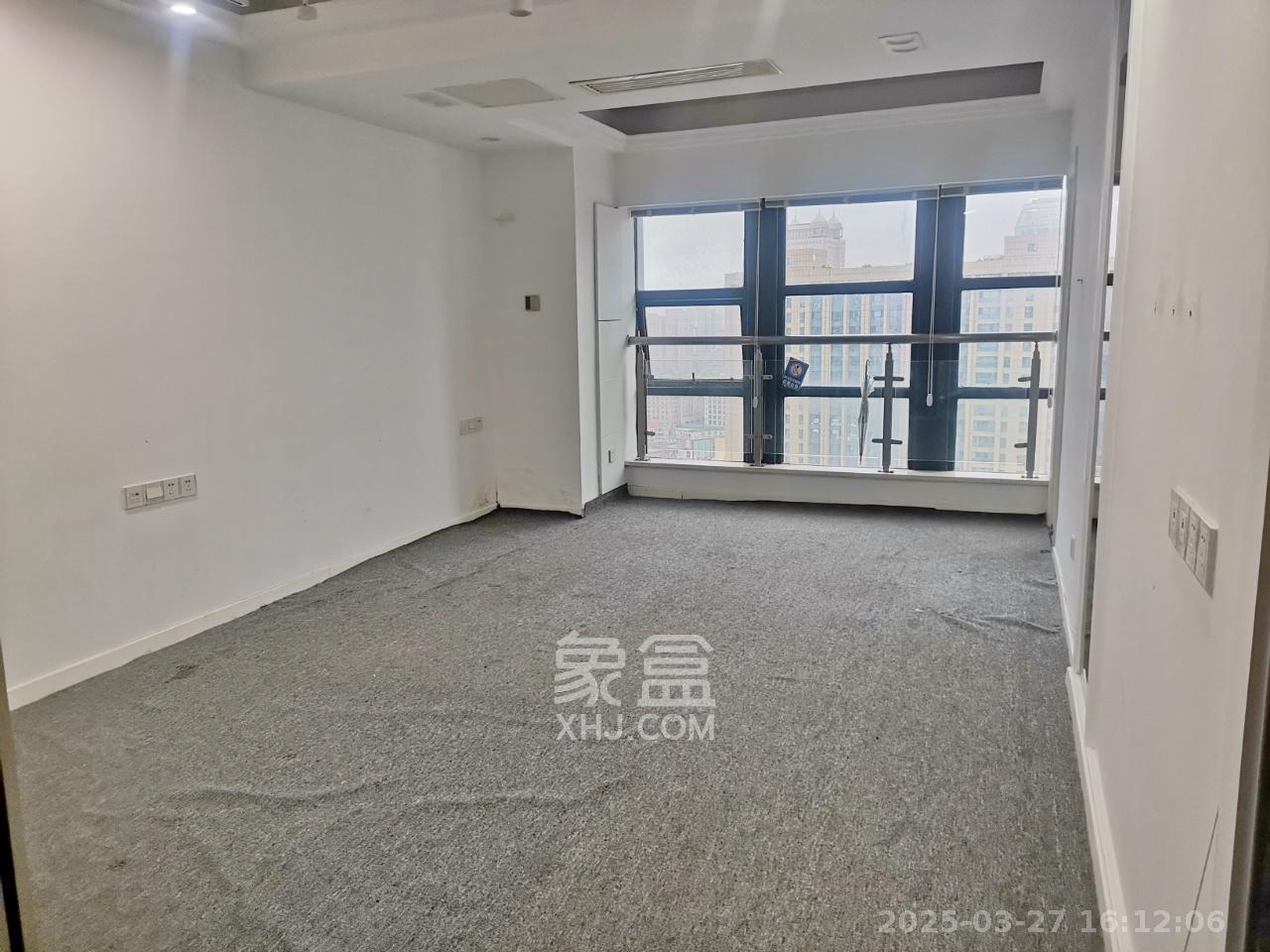 壹号公馆  1室1厅1卫   2200.00元/月室内图