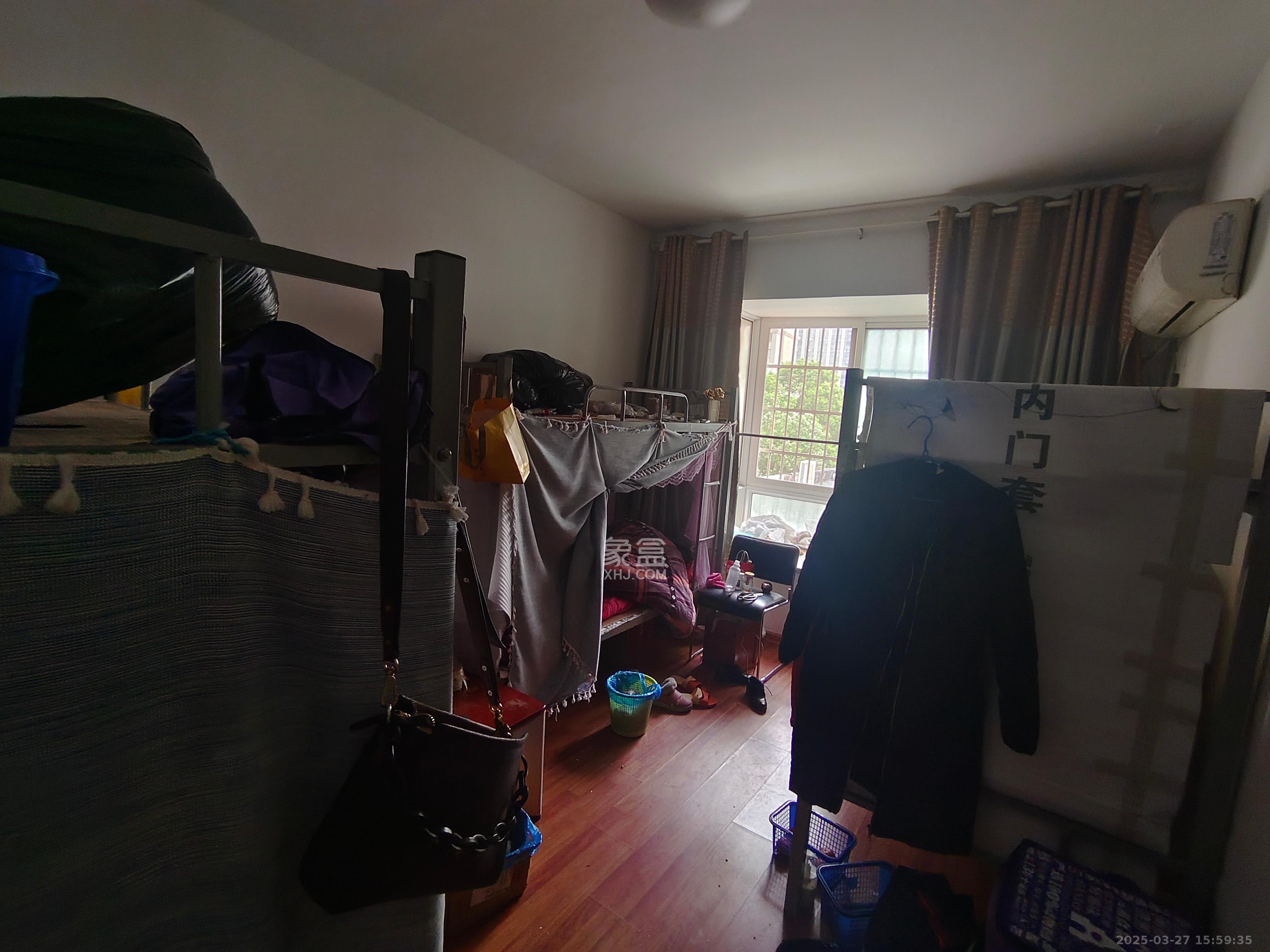 友谊嘉园  4室2厅2卫    3200.0元/月 友谊嘉园  4室2厅2卫    3200.0元/月室内图