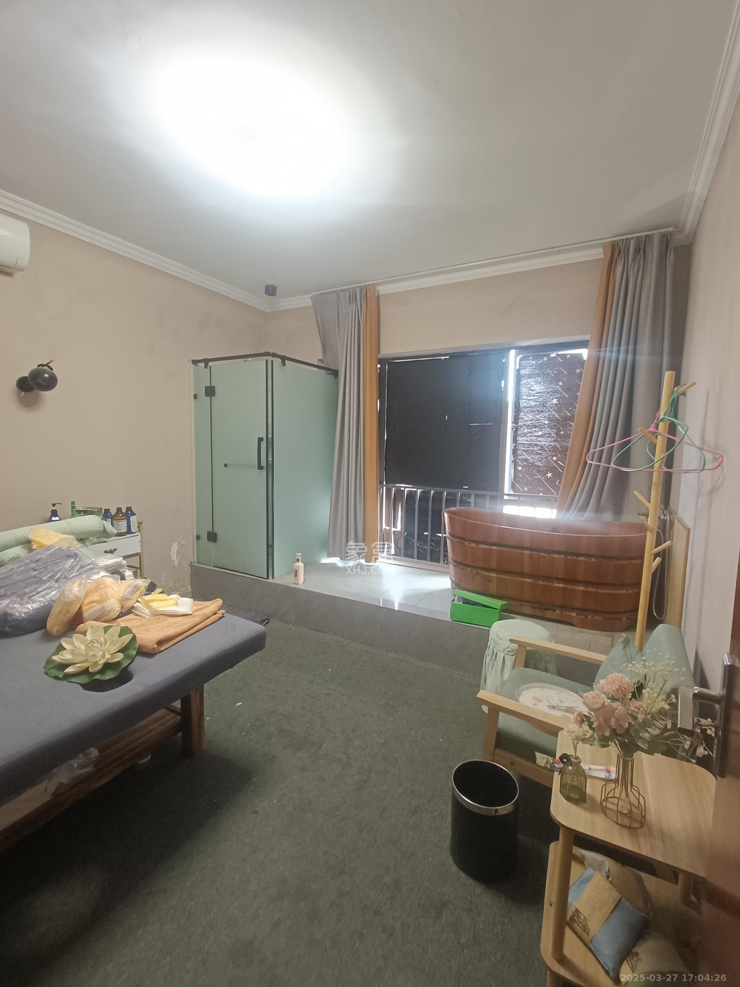 中城丽景香山园 7室2厅3卫 5500.0元/月 中城丽景香山园 7室2厅3卫 5500.0元/月室内图