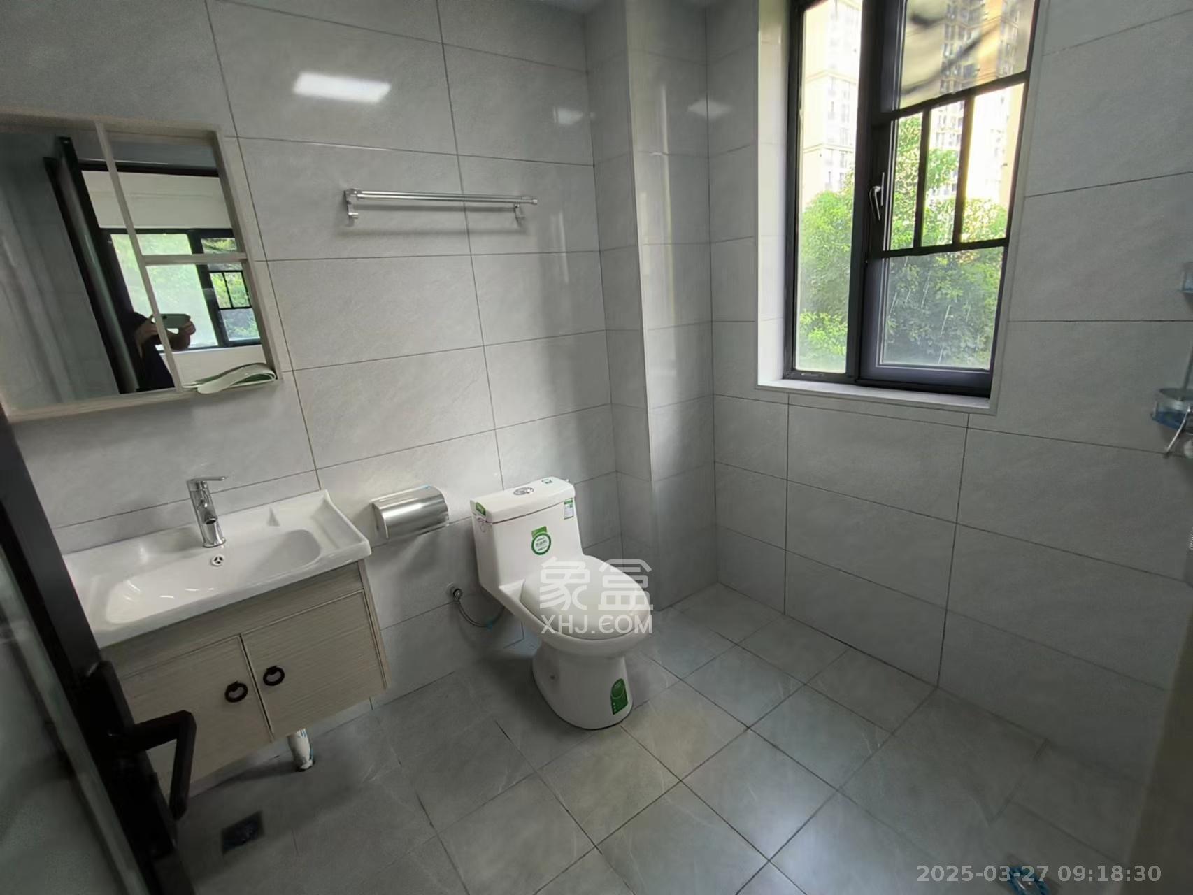 澳海澜庭 5室2厅2卫 2300.0元/月 澳海澜庭 5室2厅2卫 2300.0元/月室内图