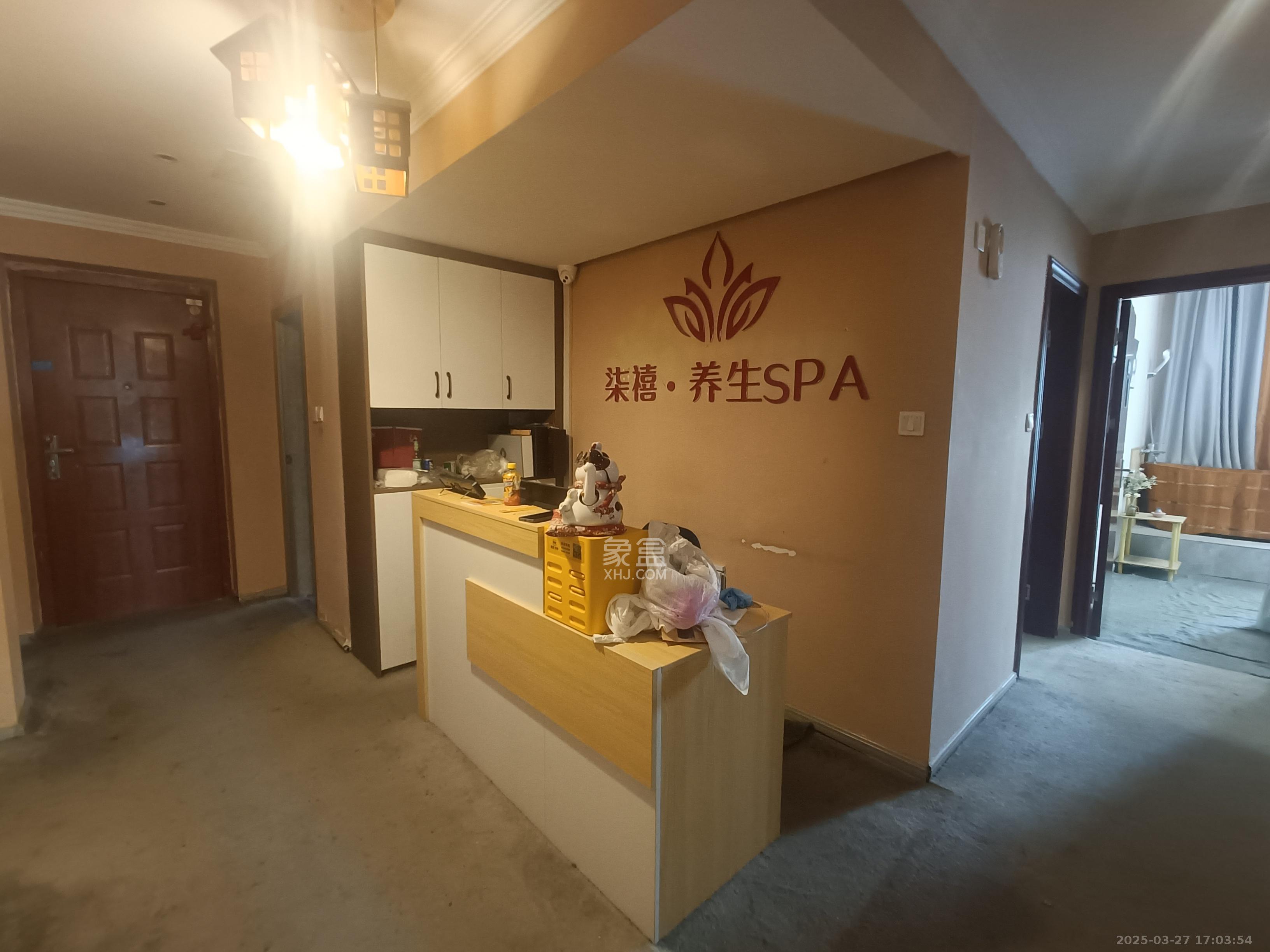 中城丽景香山园 7室2厅3卫 5500.0元/月 中城丽景香山园 7室2厅3卫 5500.0元/月室内图