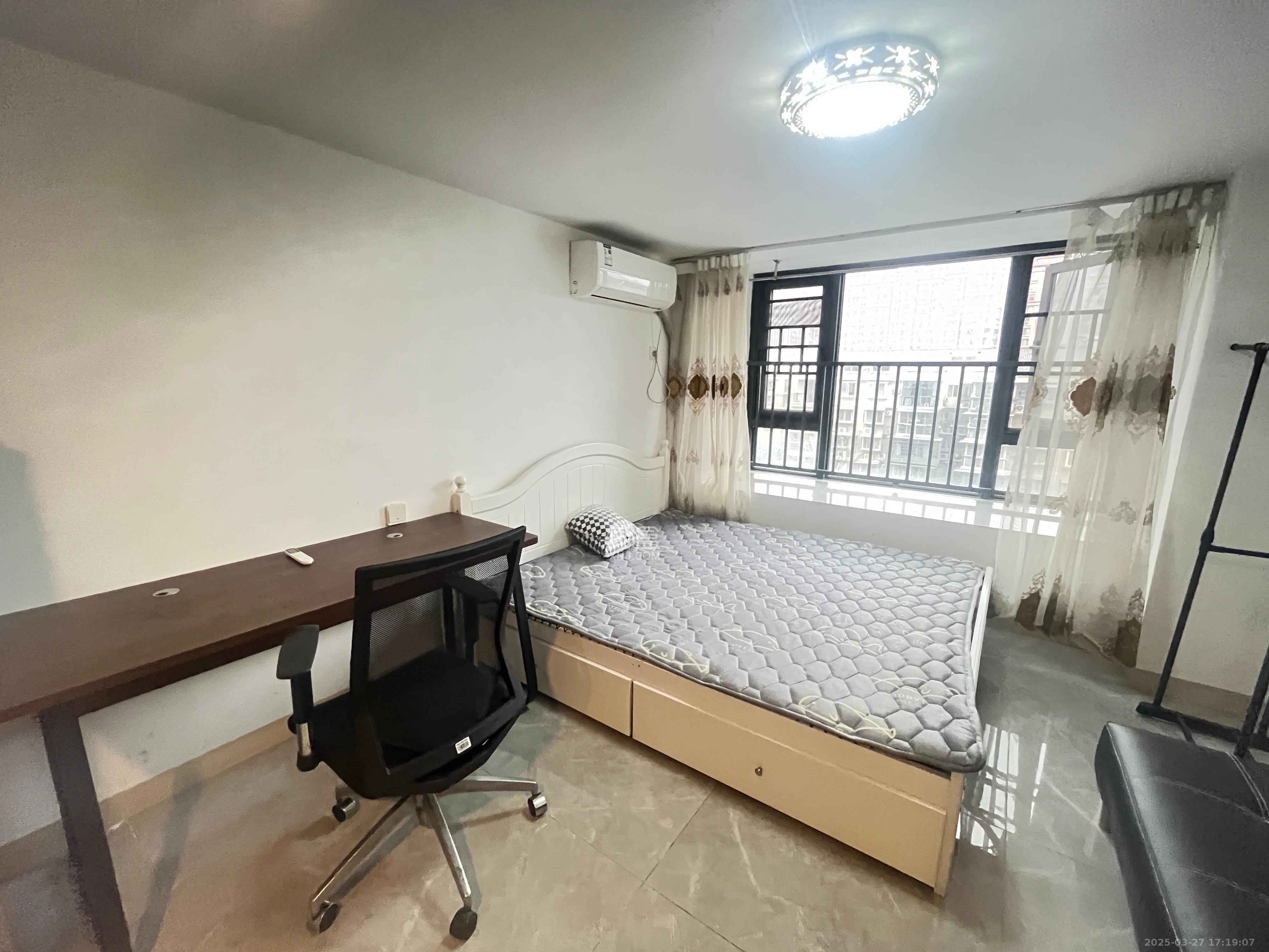 龙湖湘江星座(祺鑫星座公寓) 1室1厅1卫 1900.0元/月 龙湖湘江星座(祺鑫星座公寓) 1室1厅1卫 1900.0元/月室内图