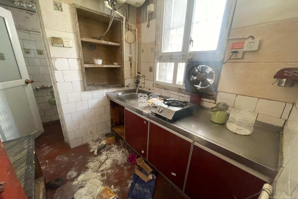 长沙市天心区个体协会宿舍白沙街170号/172号  2室1厅1卫    1500.0元/月 长沙市天心区个体协会宿舍白沙街170号/172号  2室1厅1卫    1500.0元/月室内图