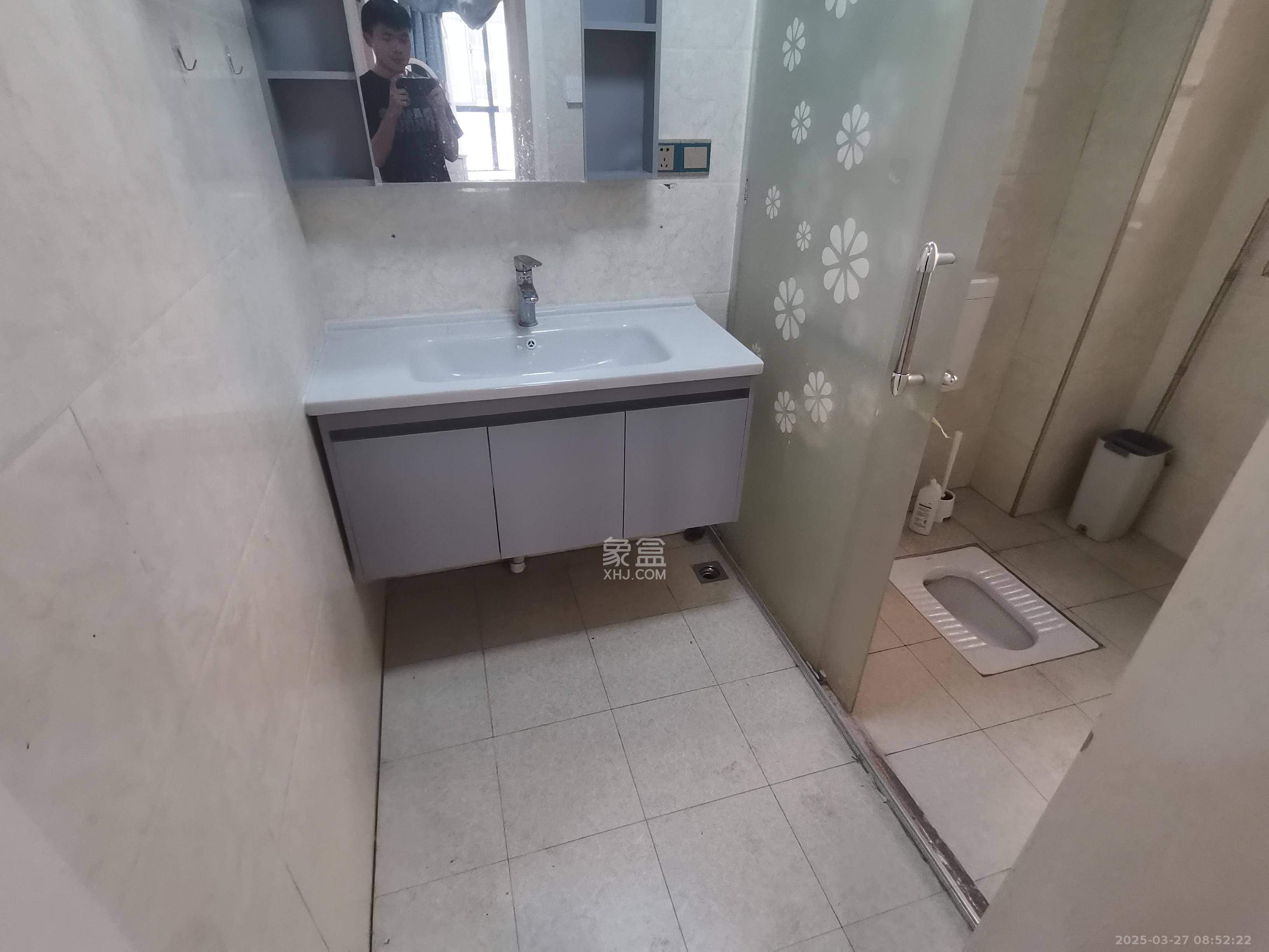 万芙锦城  2室2厅1卫   2300.00元/月室内图