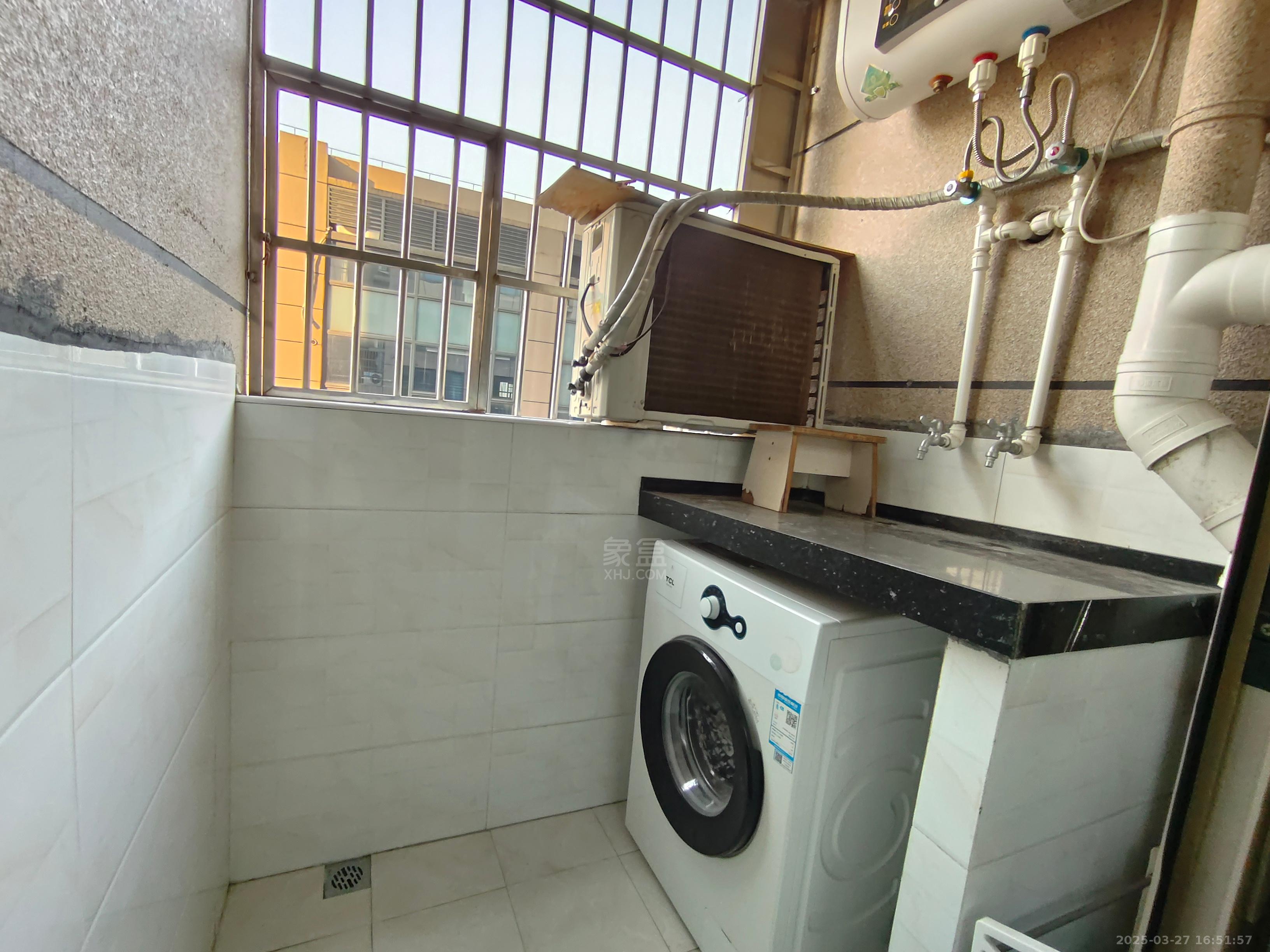 文艺复兴(未来城) 1室1厅1卫 1100.0元/月 文艺复兴(未来城) 1室1厅1卫 1100.0元/月室内图