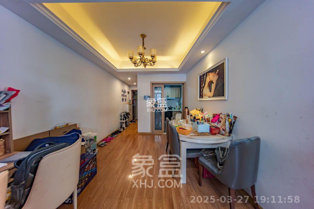 江山帝景哈佛  3室2厅1卫   2000.00元/月室内图