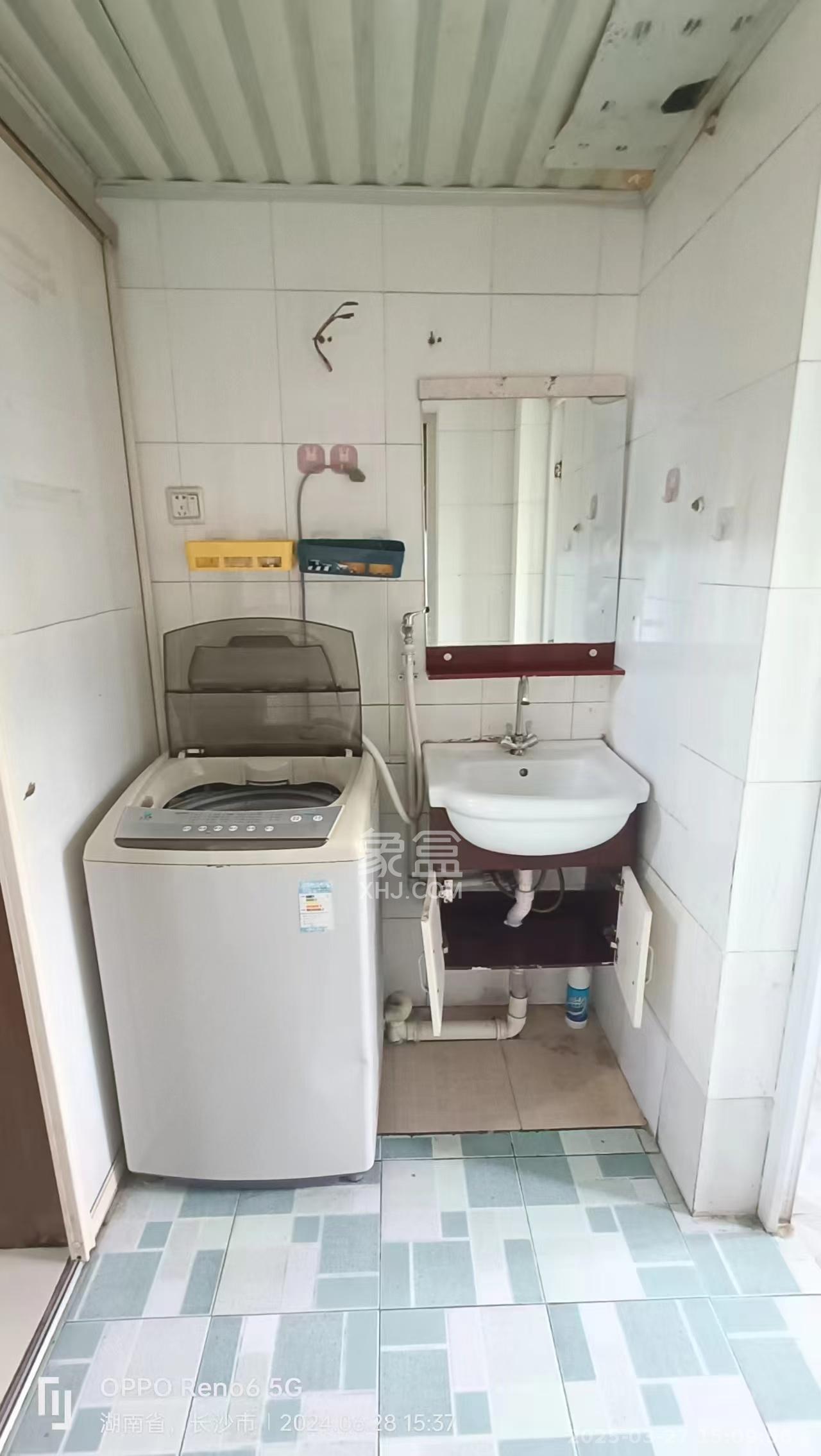 雅泰家园  2室1厅1卫    1900.0元/月室内图