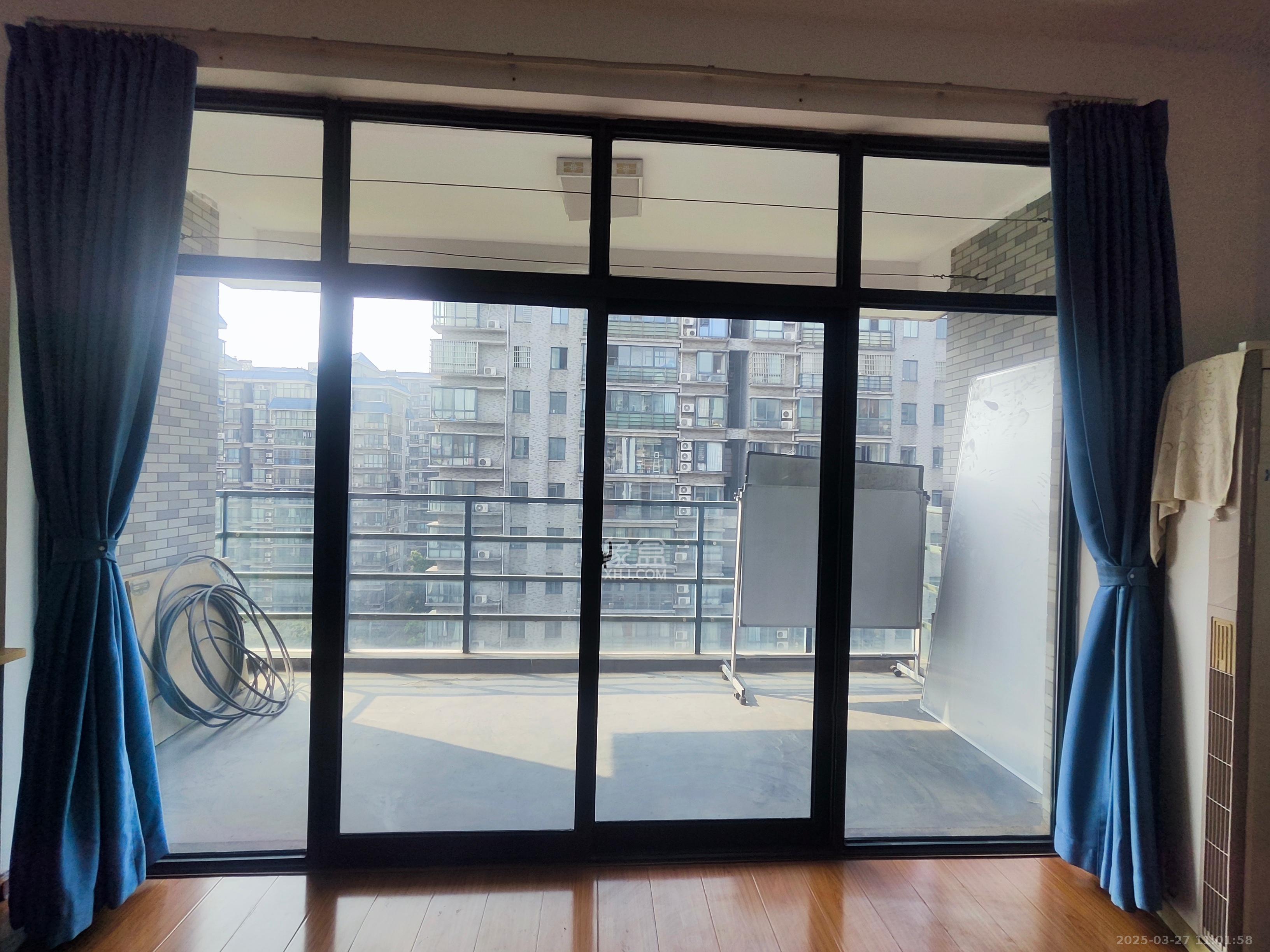 通泰梅岭苑 4室2厅2卫 4000.0元/月 通泰梅岭苑 4室2厅2卫 4000.0元/月室内图