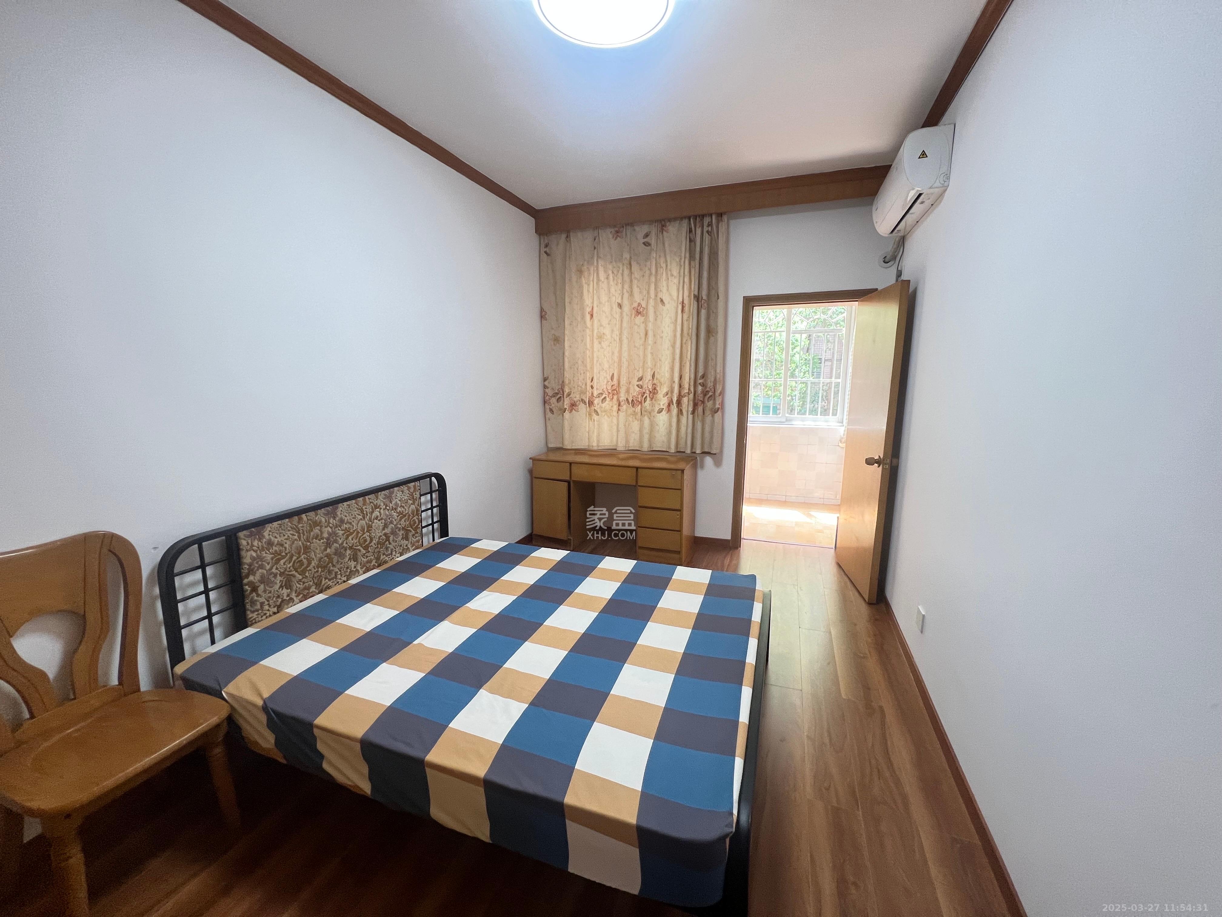 泰时新雅园 3室2厅1卫 2600.0元/月 泰时新雅园 3室2厅1卫 2600.0元/月室内图