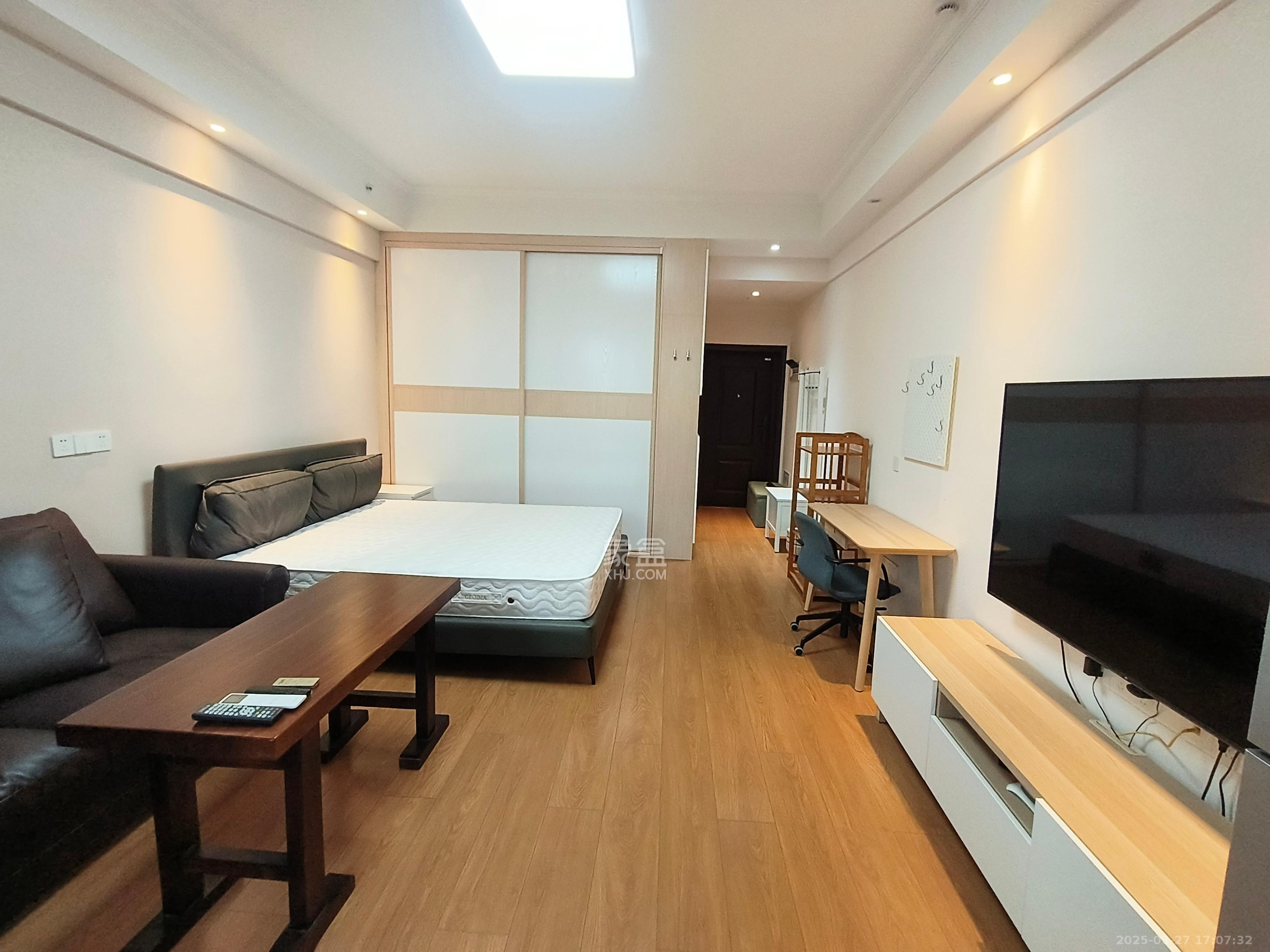江南华府  1室1厅1卫   1800.00元/月室内图
