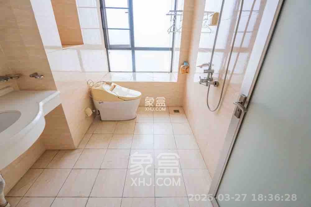 归心苑  4室2厅2卫    4500.0元/月室内图