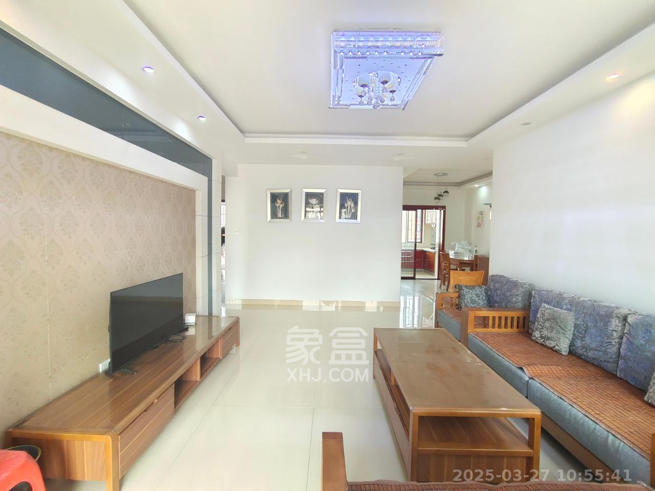 旭辉华庭 3室2厅2卫 1799.0元/月 旭辉华庭 3室2厅2卫 1799.0元/月室内图