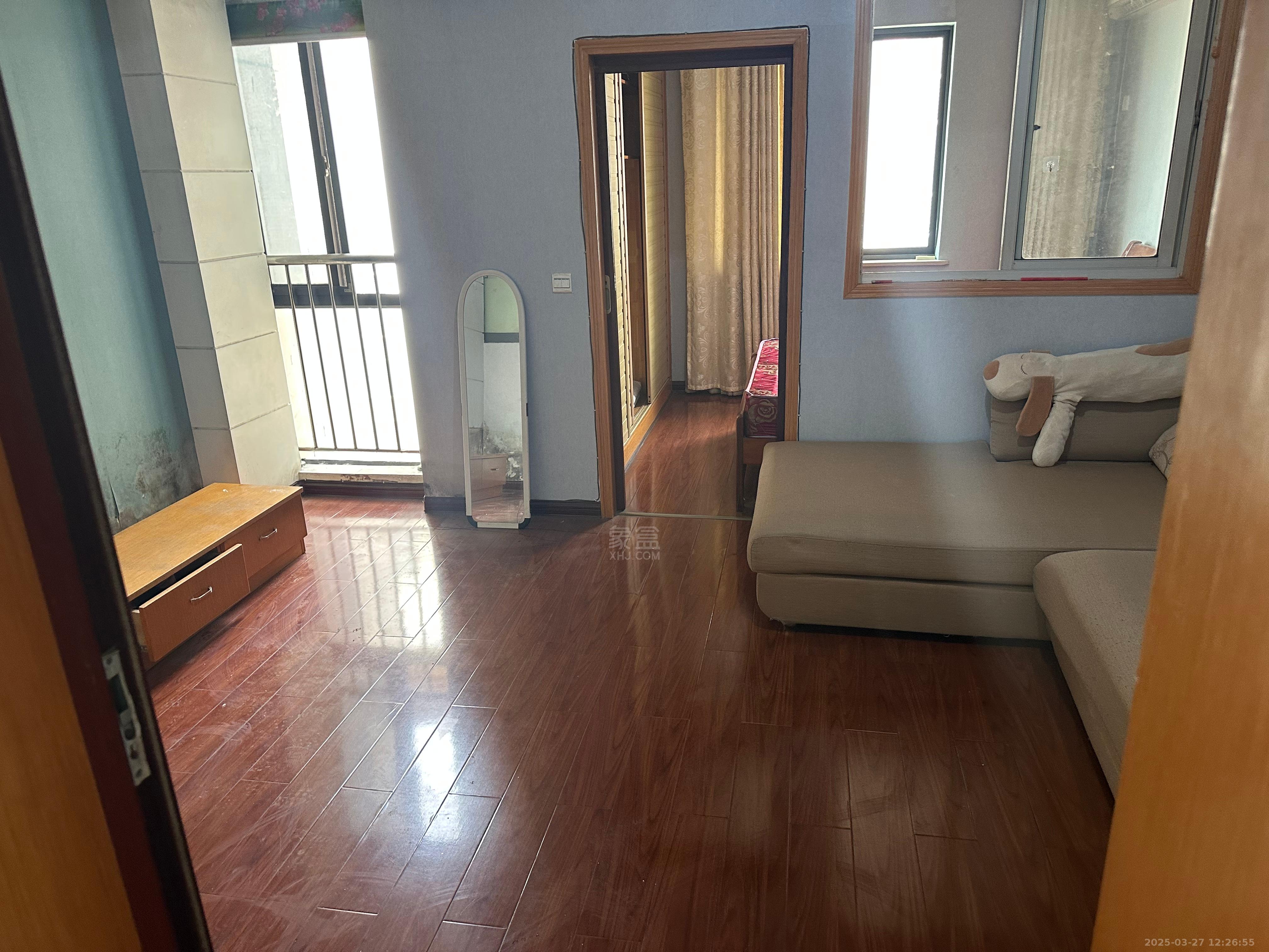 阳光新城  1室1厅1卫    1000.0元/月 阳光新城  1室1厅1卫    1000.0元/月