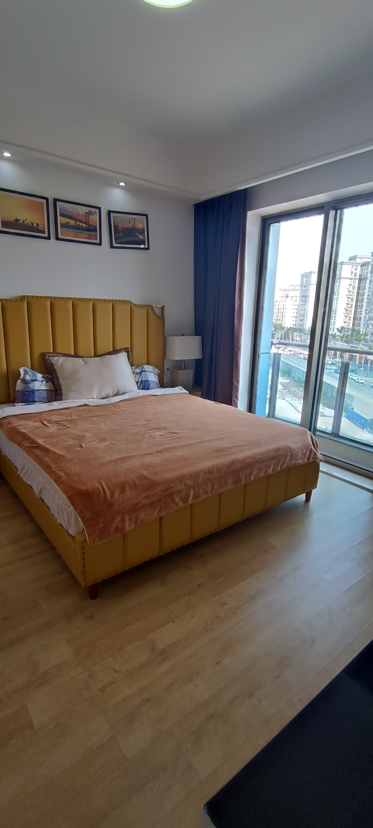 外滩中心  2室3厅1卫    4200.0元/月 外滩中心  2室3厅1卫    4200.0元/月室内图