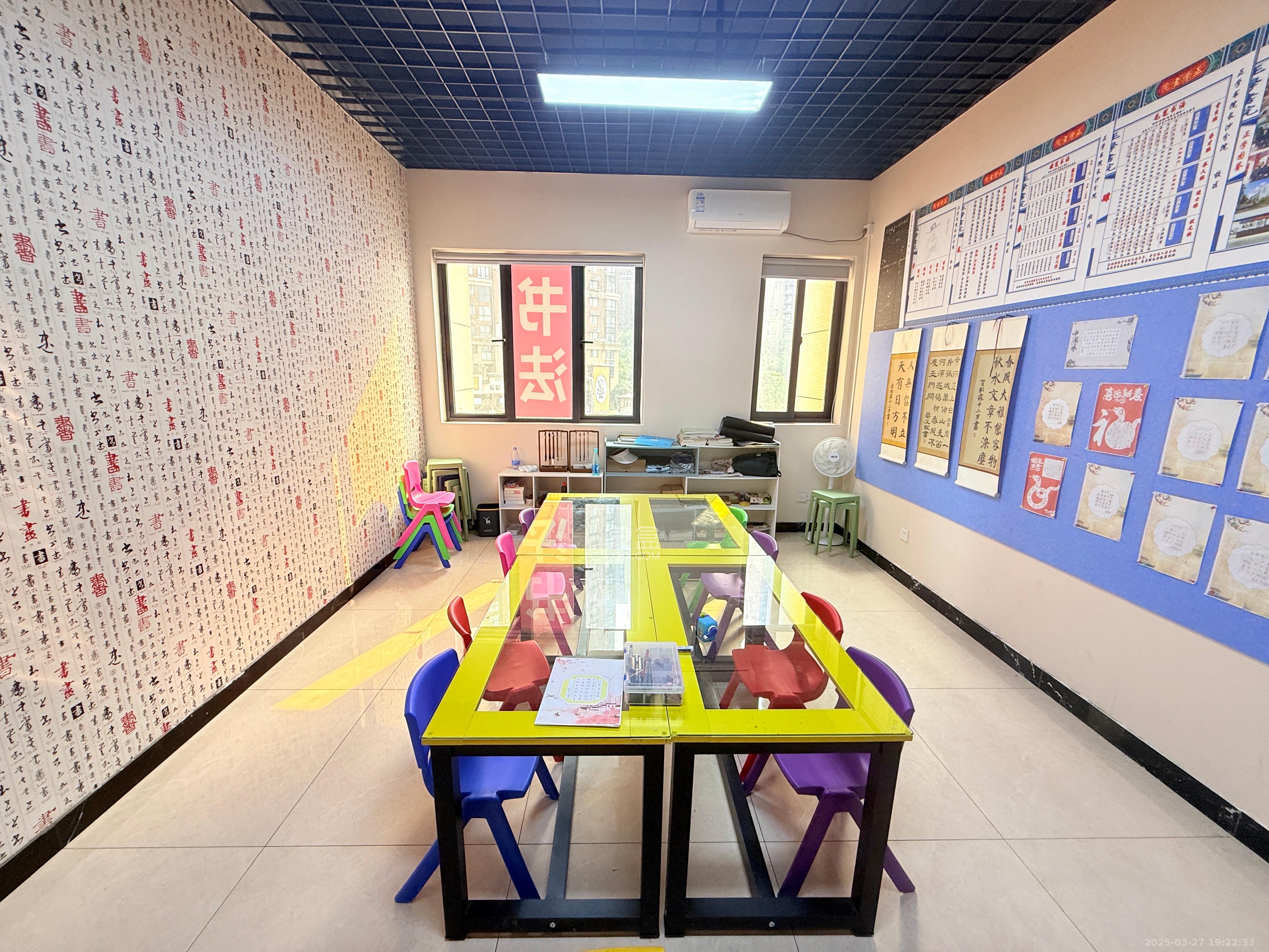 半山公馆(半山国际中心) 2室2厅1卫 5200.0元/月 半山公馆(半山国际中心) 2室2厅1卫 5200.0元/月室内图