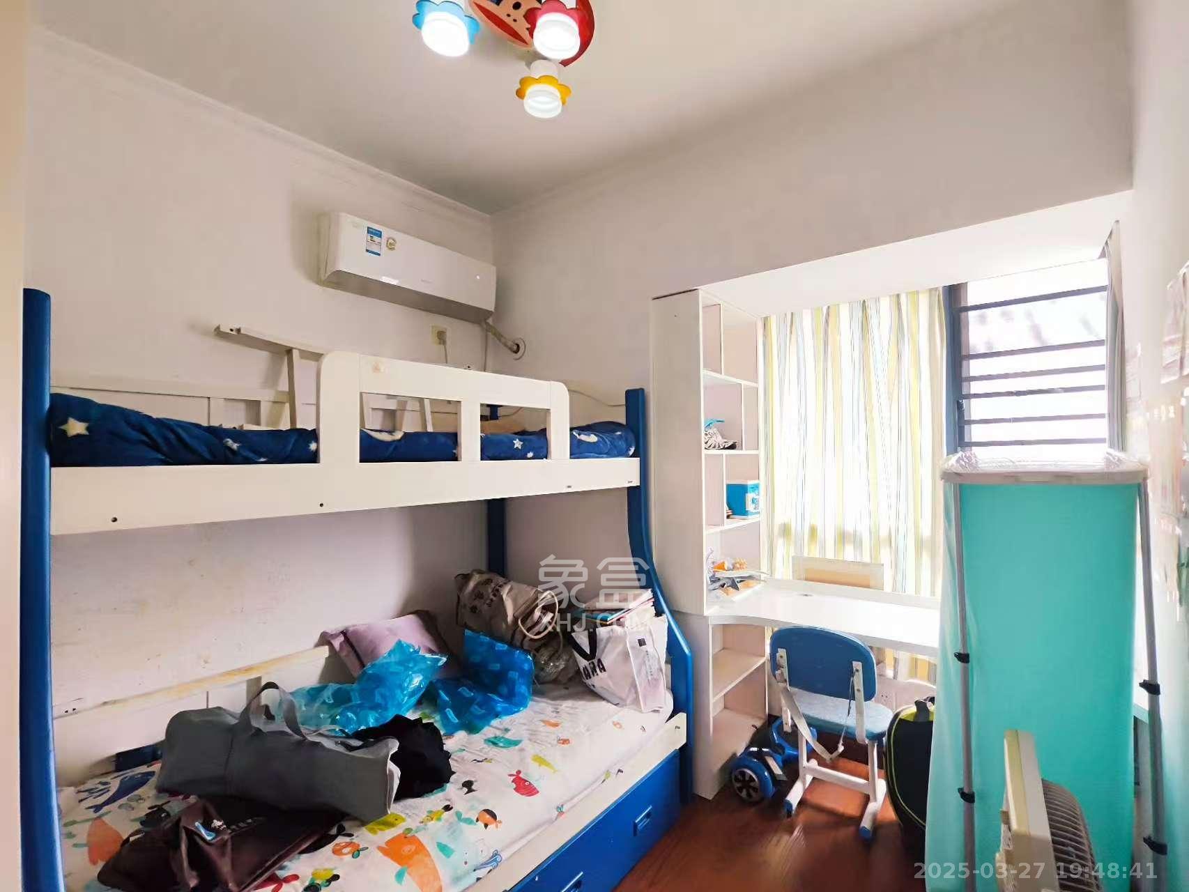 勤诚达新界 3室2厅1卫 1900.0元/月 勤诚达新界 3室2厅1卫 1900.0元/月室内图