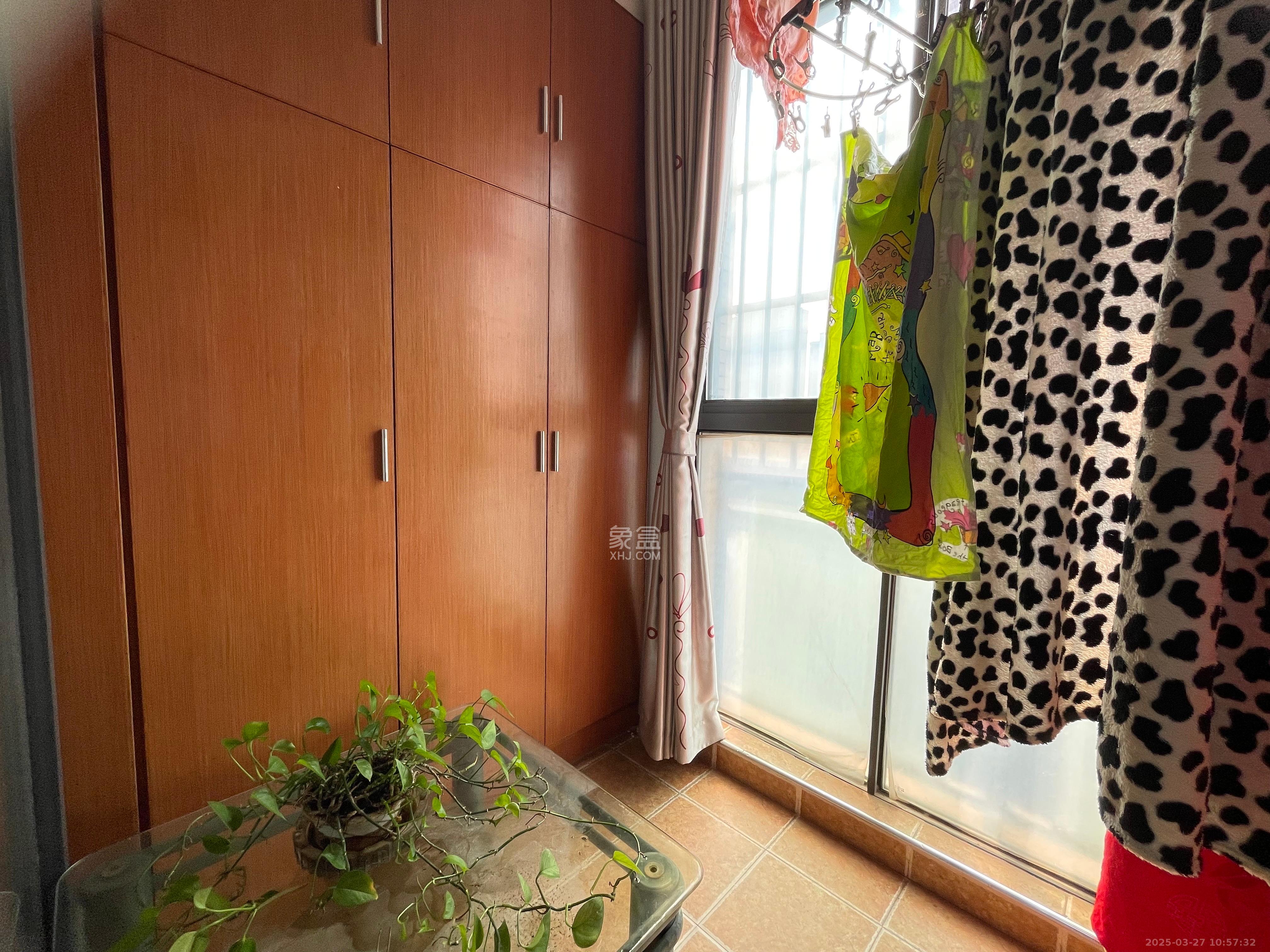 辉煌国际城一期 3室2厅2卫 2500.0元/月 辉煌国际城一期 3室2厅2卫 2500.0元/月室内图