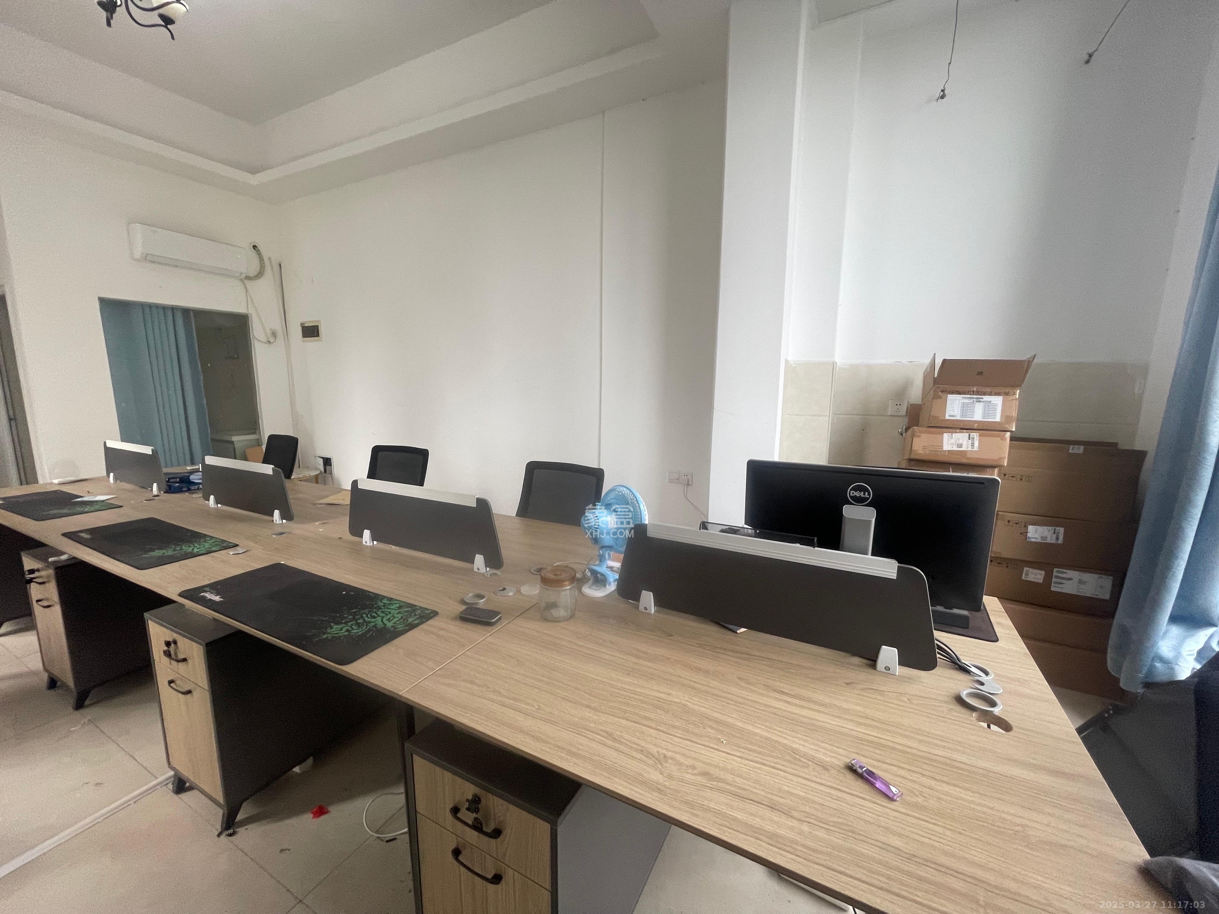 华侨假日中心(晟华苑) 1室1厅1卫 1600.0元/月 华侨假日中心(晟华苑) 1室1厅1卫 1600.0元/月室内图