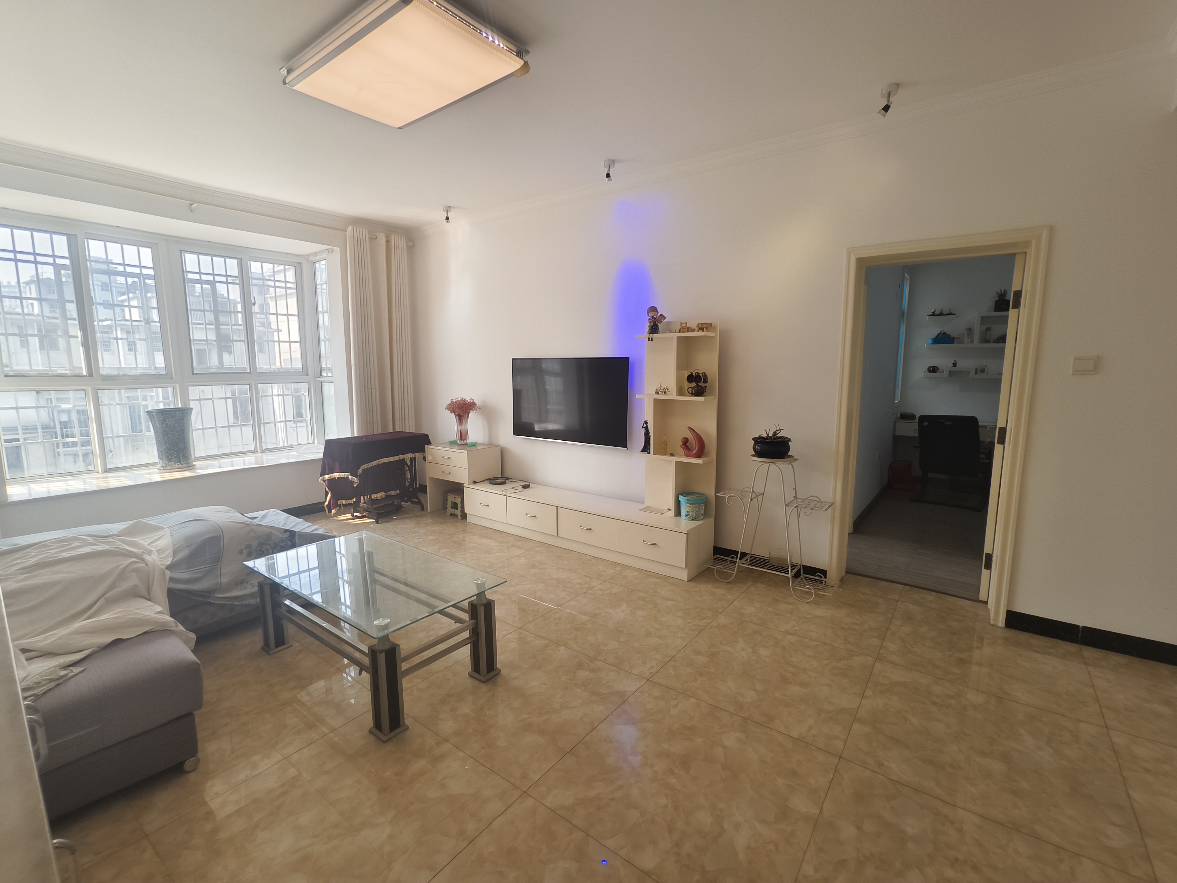 新星家园 3室2厅1卫 35.0万 新星家园 3室2厅1卫 35.0万客厅