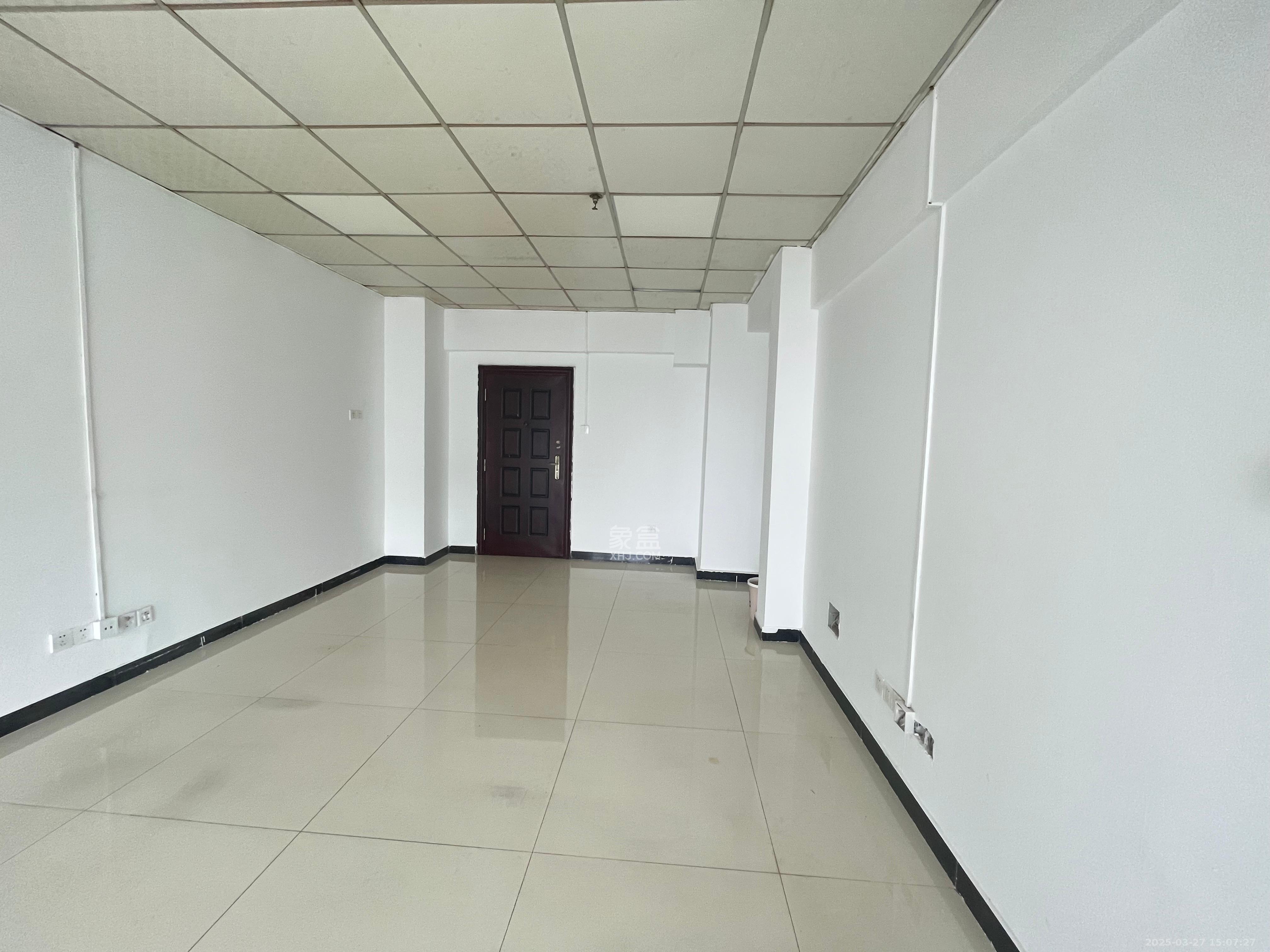 长城华都 1室1厅1卫 5500.0元/月 长城华都 1室1厅1卫 5500.0元/月室内图