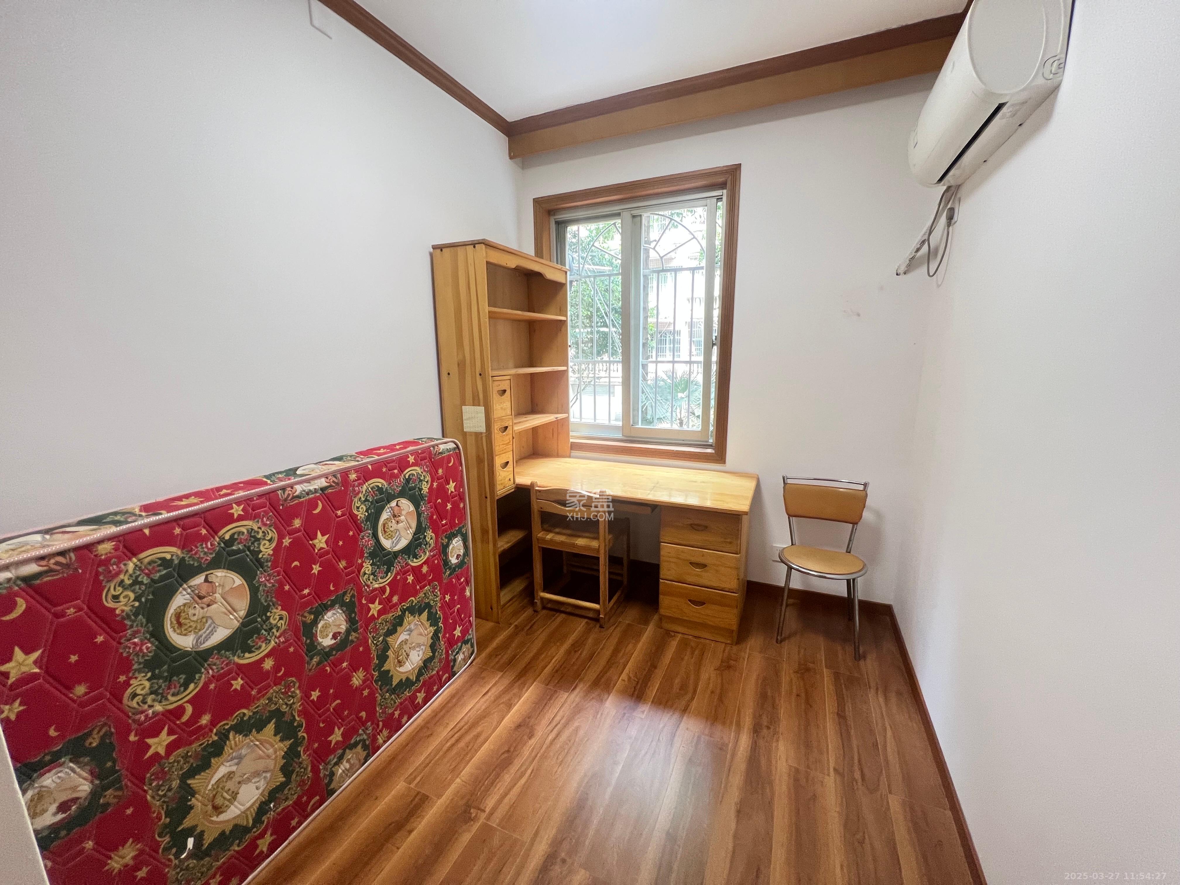 泰时新雅园 3室2厅1卫 2600.0元/月 泰时新雅园 3室2厅1卫 2600.0元/月室内图