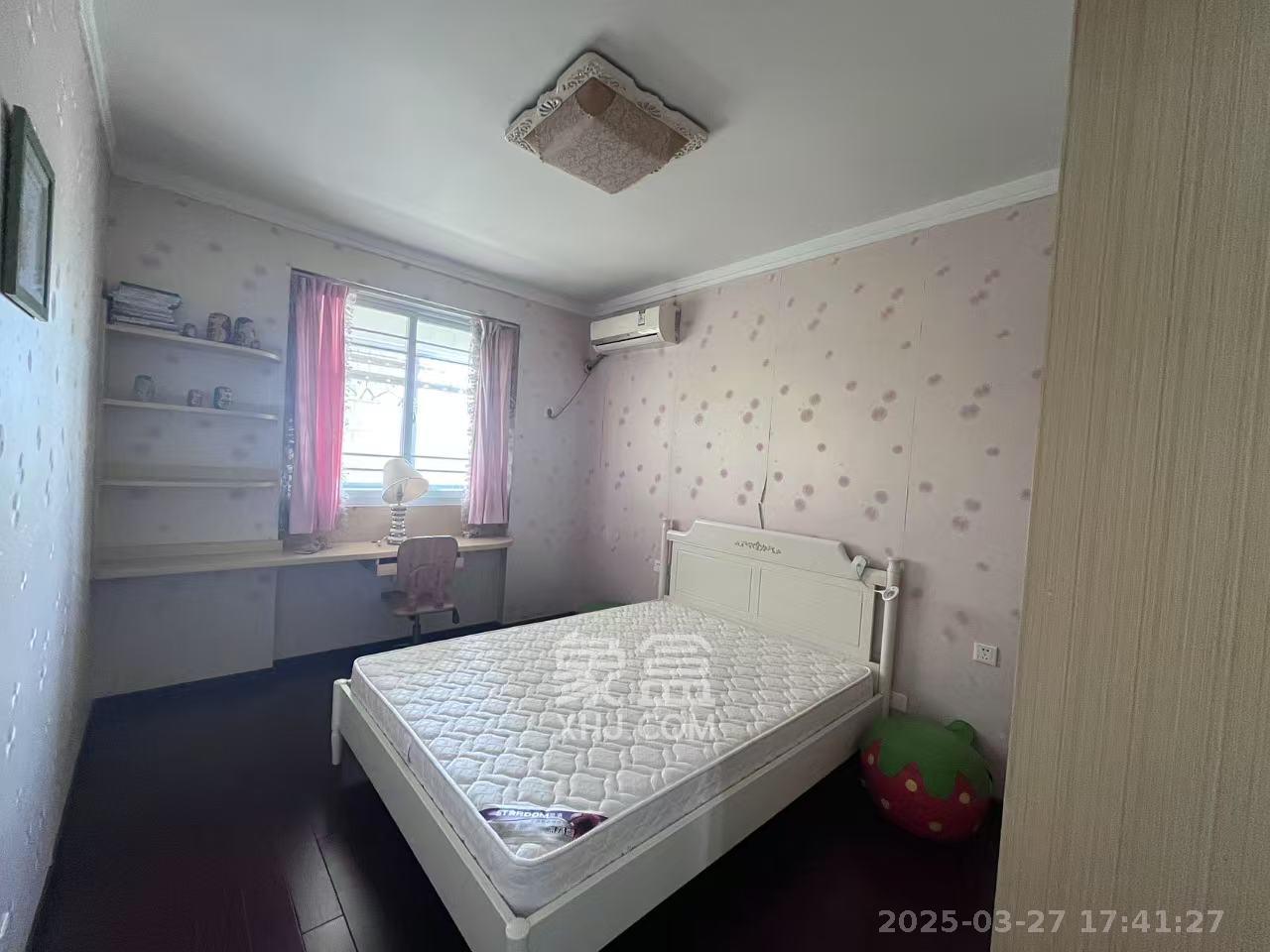 兴泰公寓  3室2厅2卫   2400.00元/月室内图
