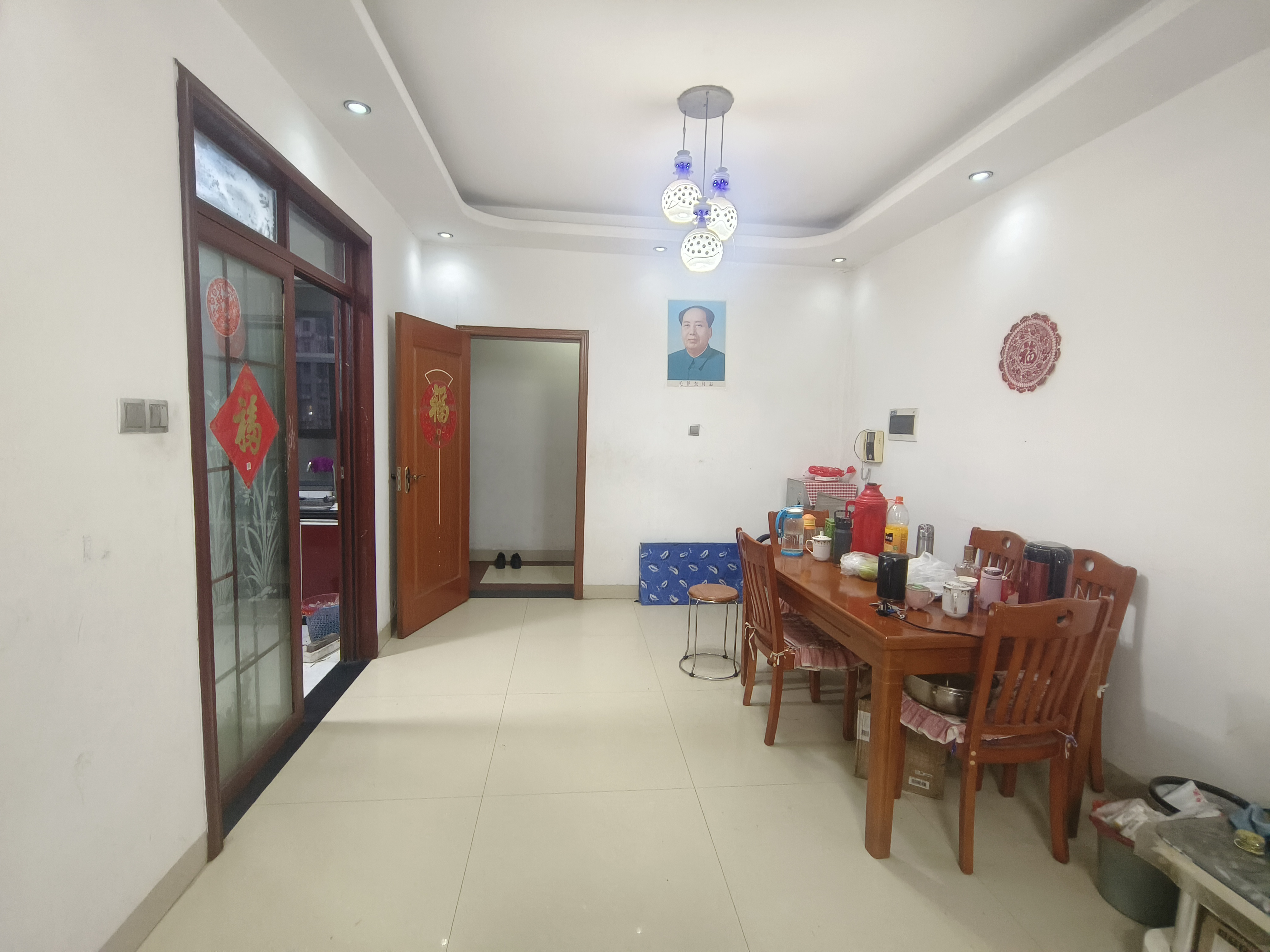 南苑上和一期  3室2厅2卫    69.8万 南苑上和一期  3室2厅2卫    69.8万客厅