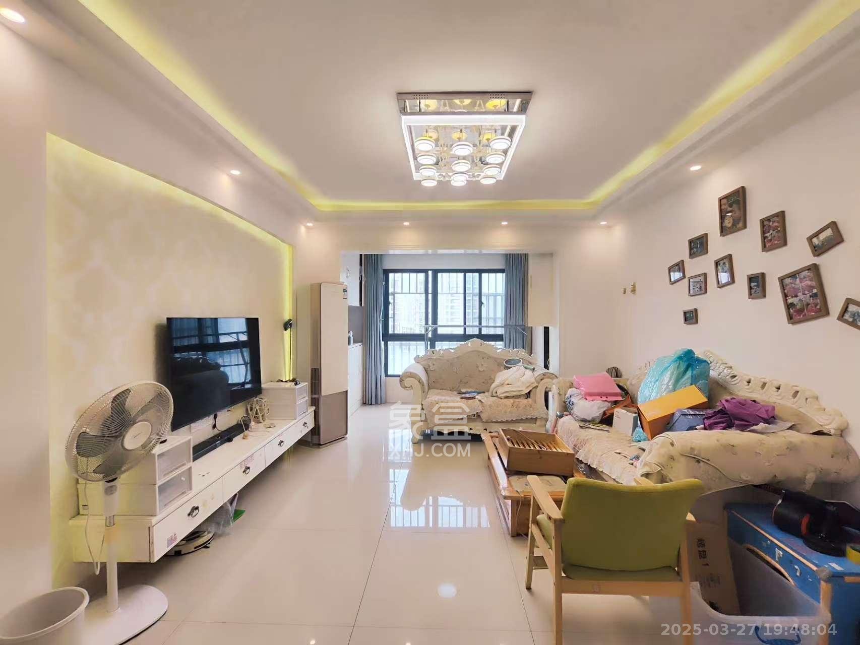 勤诚达新界 3室2厅1卫 1900.0元/月 勤诚达新界 3室2厅1卫 1900.0元/月室内图