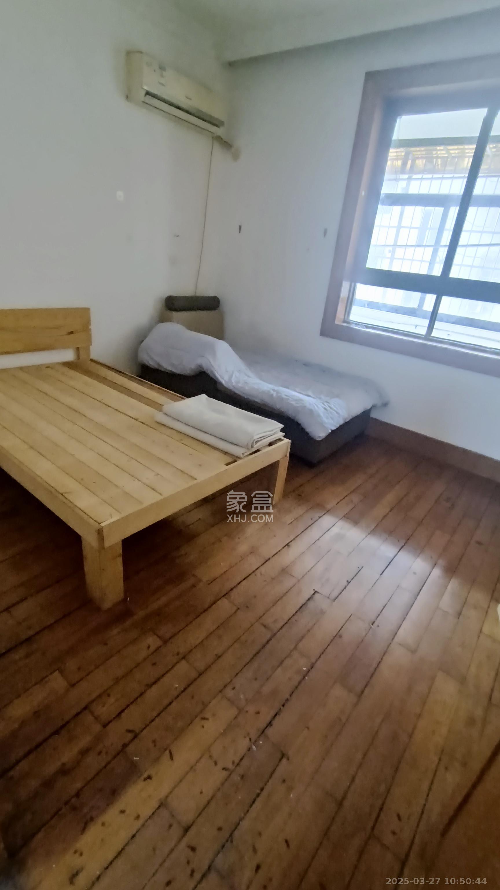 医保公司宿舍  2室1厅1卫    1600.0元/月 医保公司宿舍  2室1厅1卫    1600.0元/月室内图