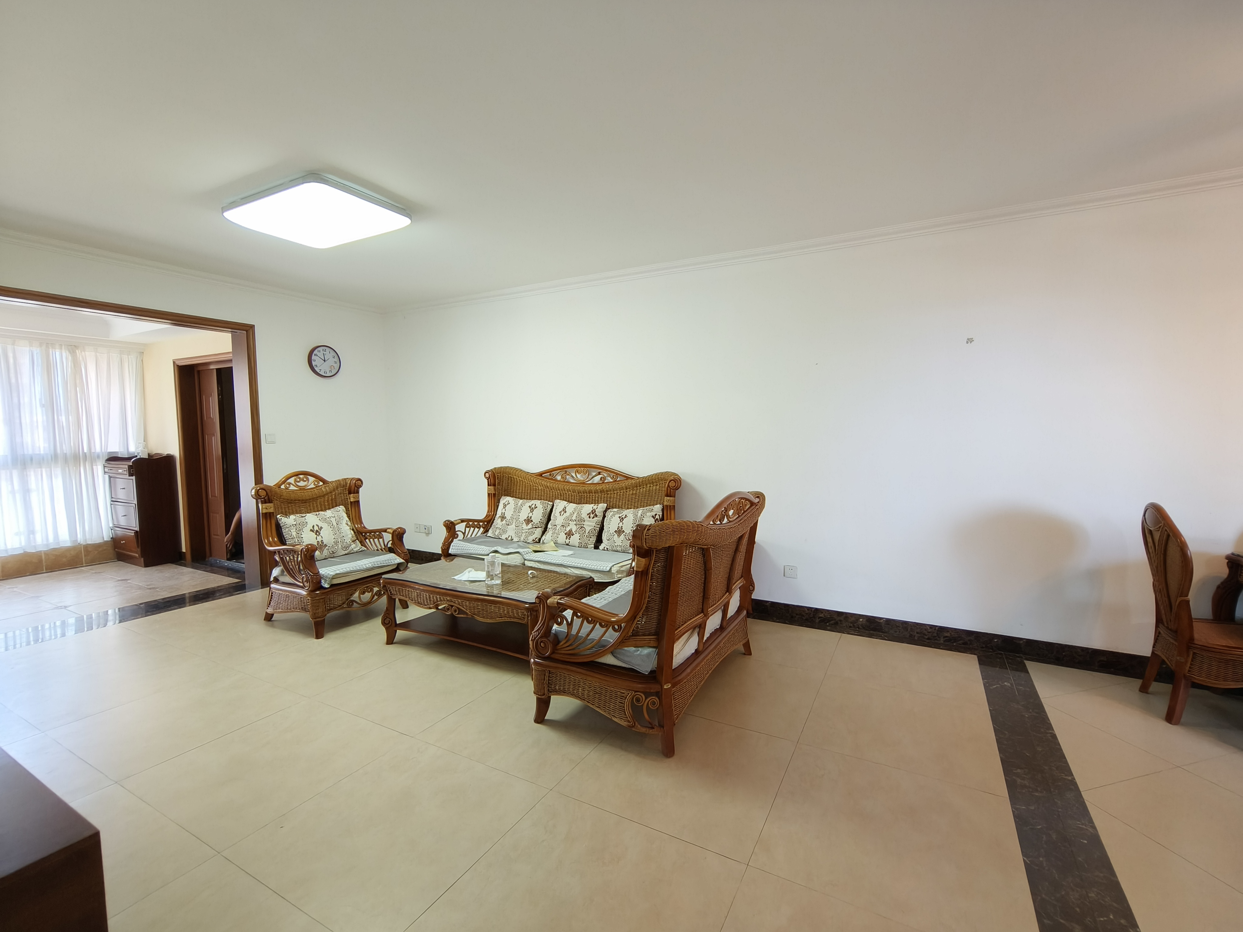 海阔天空-国瑞城二期(雅仕苑) 4室2厅2卫 6000.0元/月 海阔天空-国瑞城二期(雅仕苑) 4室2厅2卫 6000.0元/月室内图