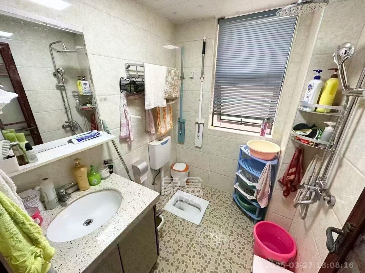 万芙锦城  0室1厅1卫   1600.00元/月室内图