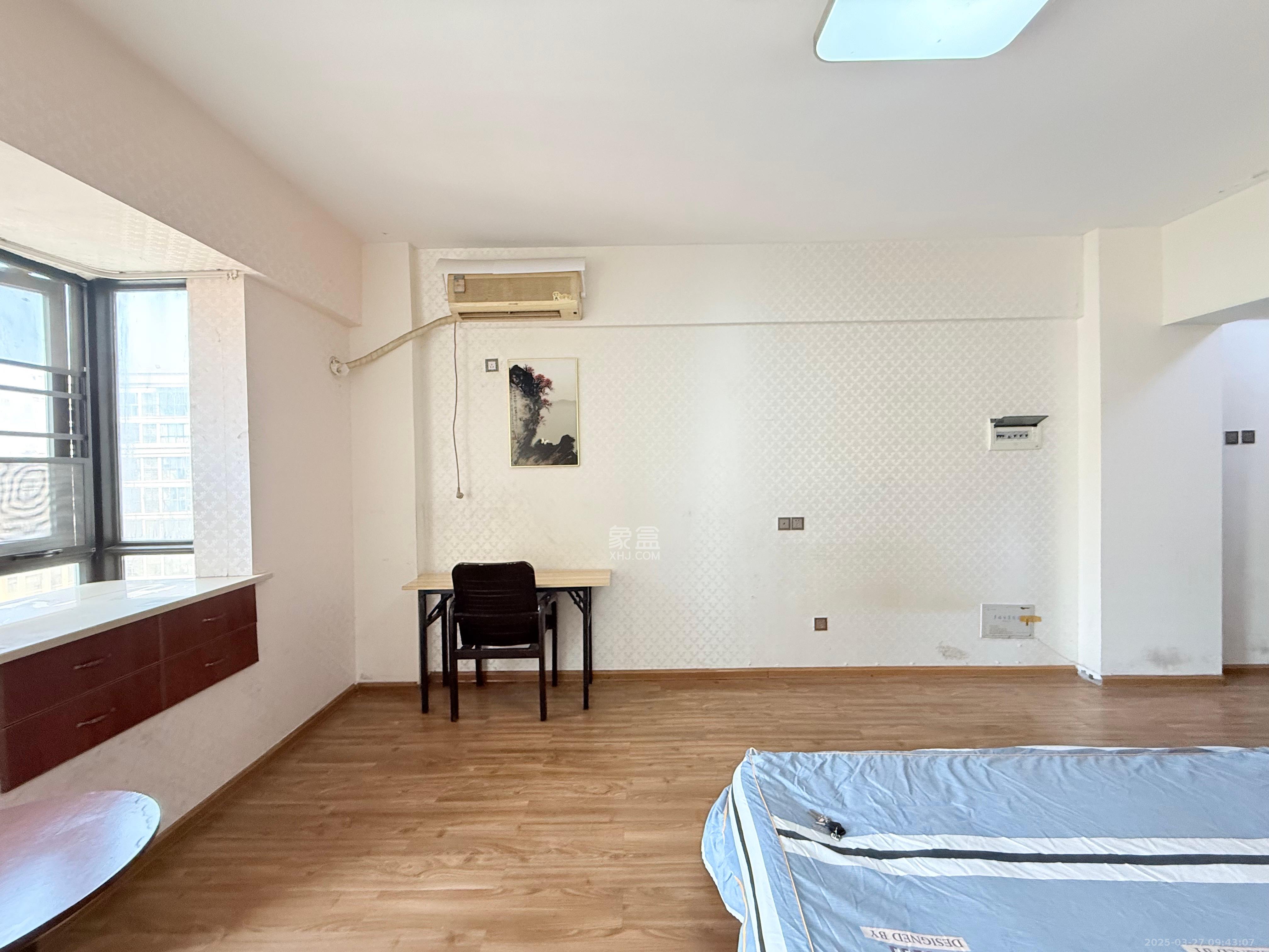 英郡年华 1室0厅0卫 1400.0元/月 英郡年华 1室0厅0卫 1400.0元/月室内图