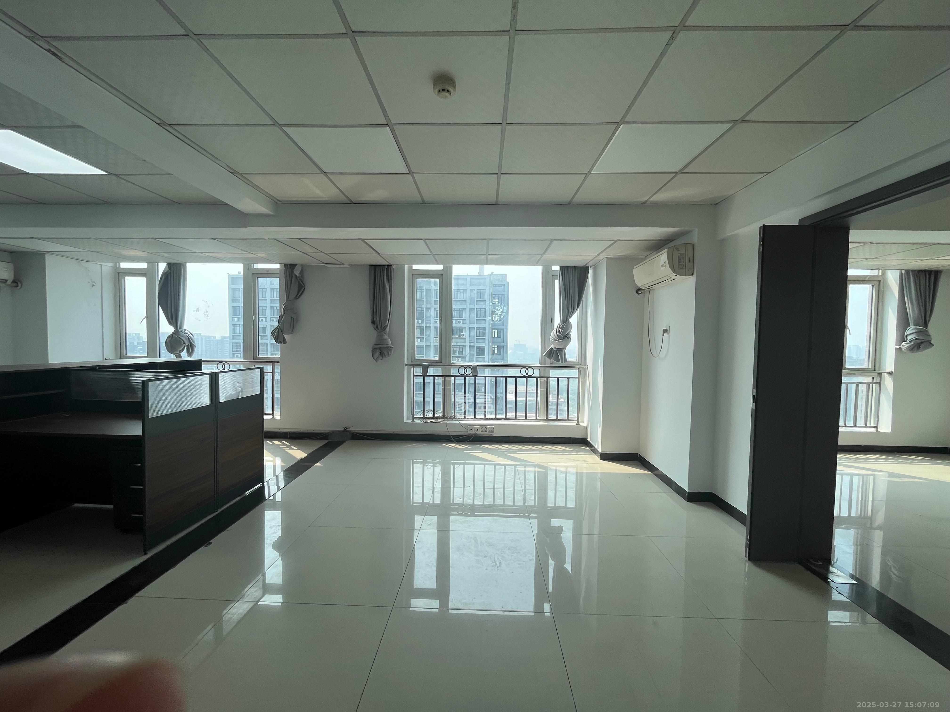 长城华都 1室1厅1卫 5500.0元/月 长城华都 1室1厅1卫 5500.0元/月室内图