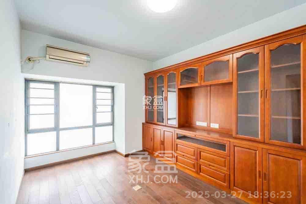 归心苑  4室2厅2卫    4500.0元/月室内图