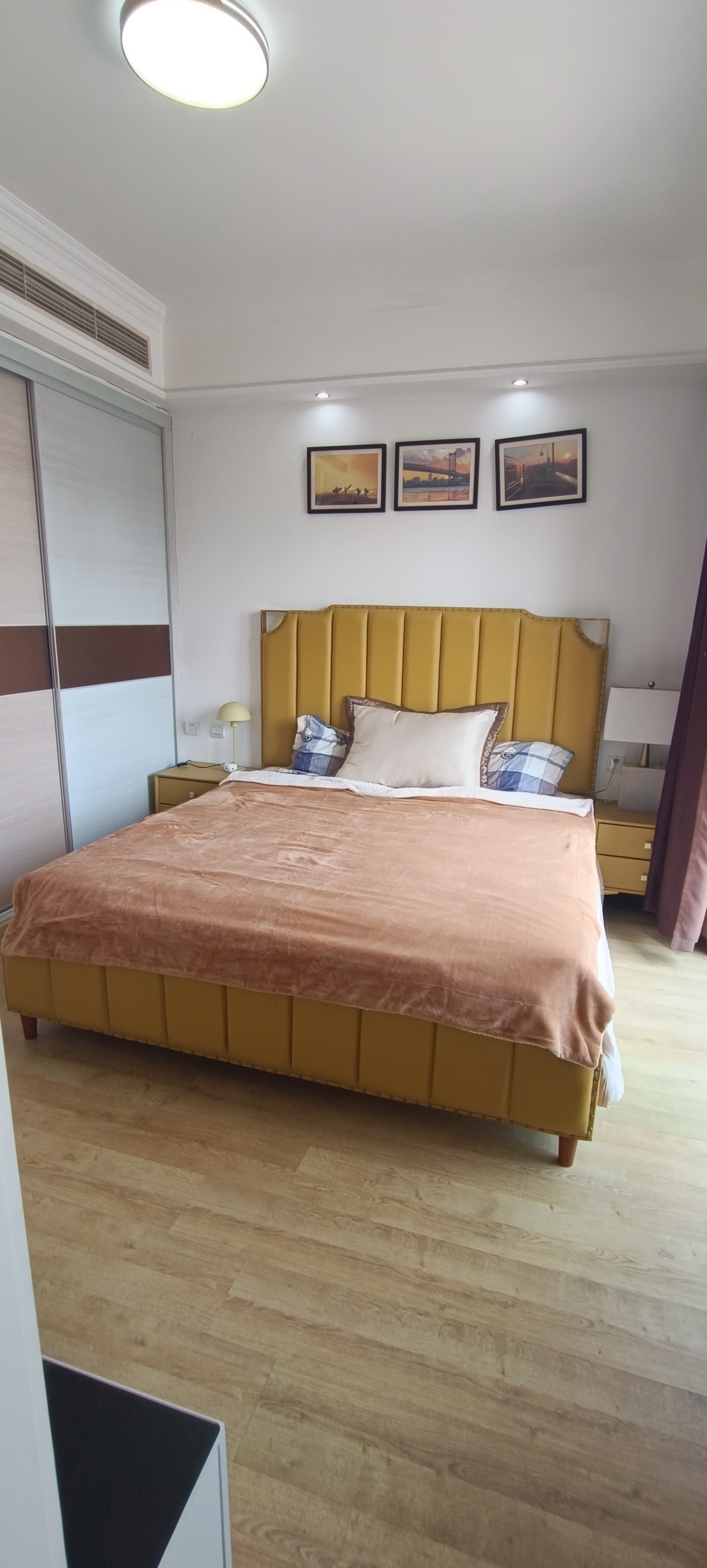 外滩中心  2室3厅1卫    4200.0元/月 外滩中心  2室3厅1卫    4200.0元/月室内图