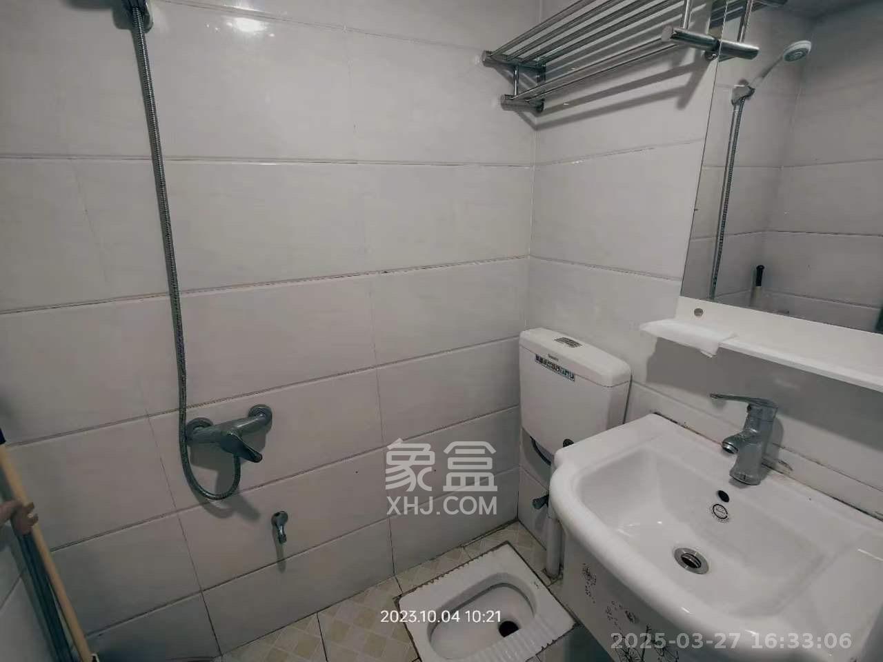 润屋美院  5室1厅1卫   3000.00元/月室内图
