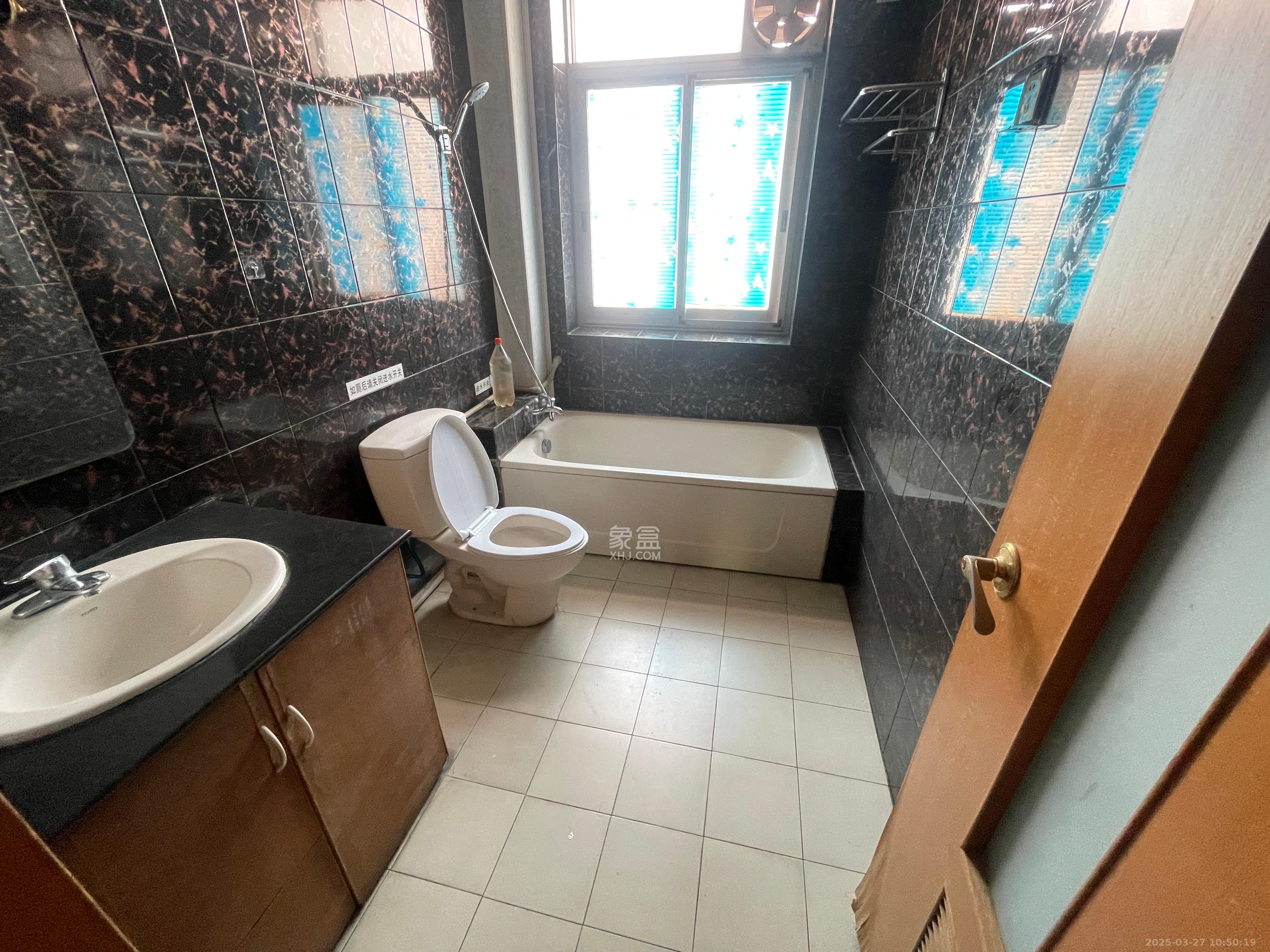 中信公寓 3室2厅1卫 1900.0元/月 中信公寓 3室2厅1卫 1900.0元/月室内图