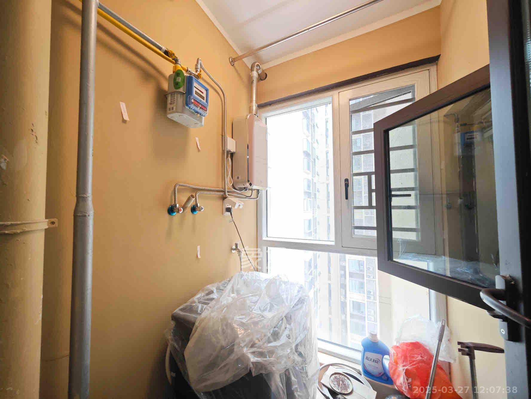 奥园誉景华府 3室1厅2卫 2800.0元/月 奥园誉景华府 3室1厅2卫 2800.0元/月室内图