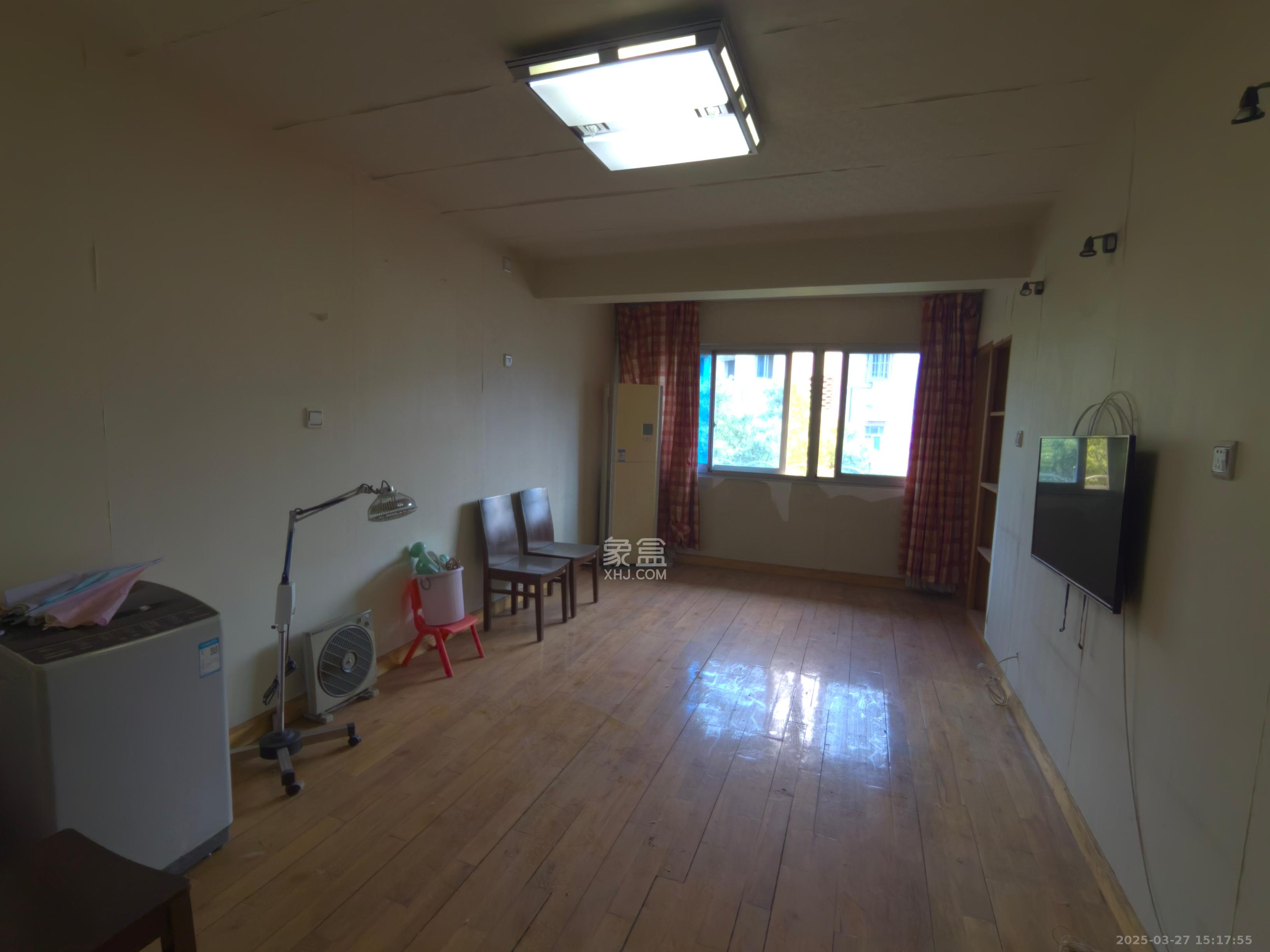 长探家园  2室2厅1卫   1600.00元/月室内图
