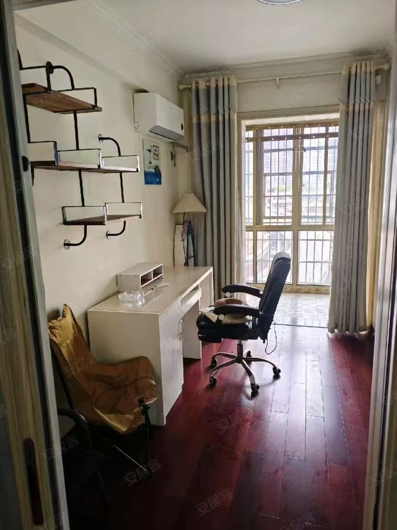 荷花新城 3室2厅2卫 1600.0元/月 荷花新城 3室2厅2卫 1600.0元/月室内图