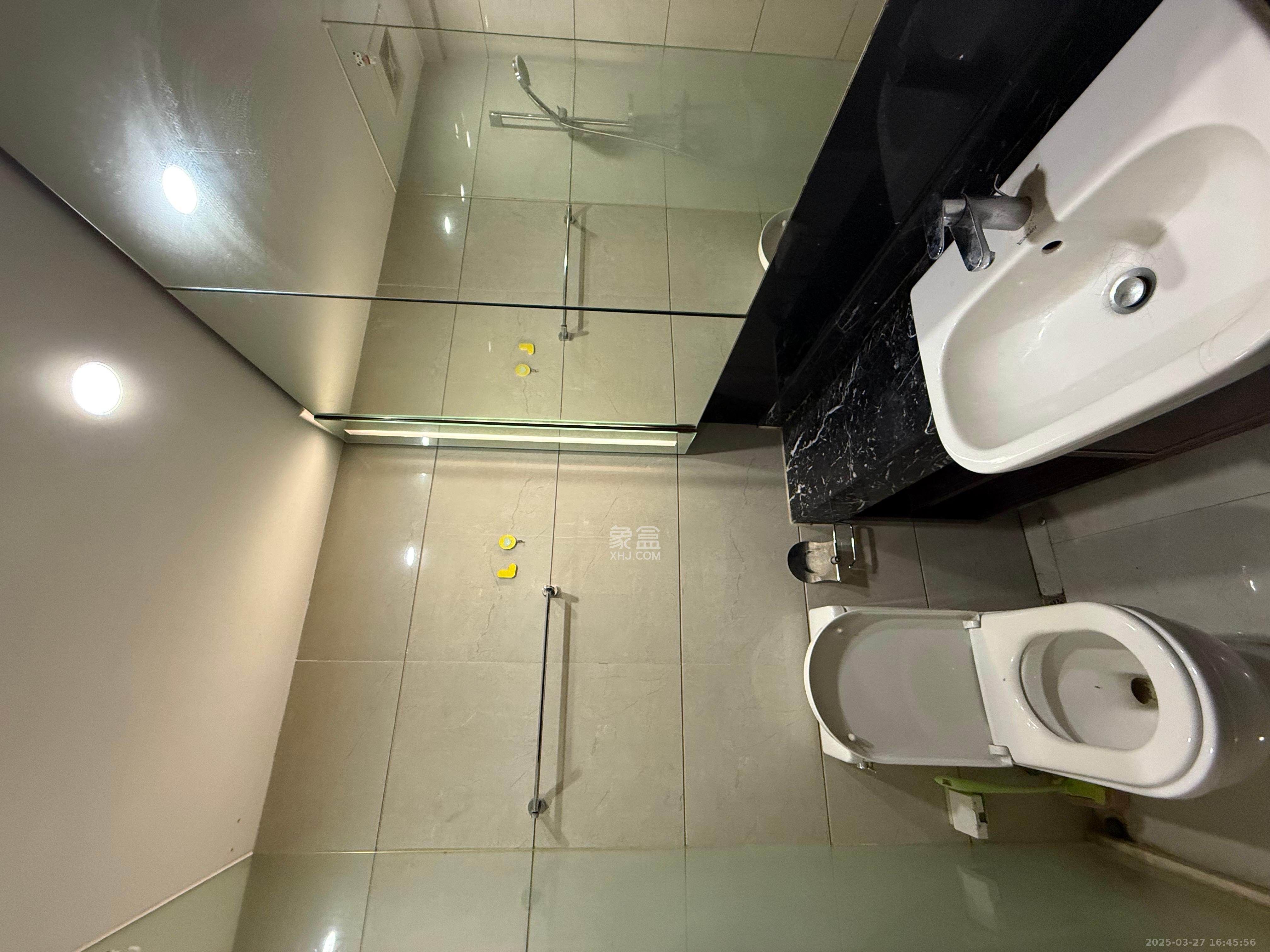 保利国际广场 1室1厅1卫 2600.0元/月 保利国际广场 1室1厅1卫 2600.0元/月室内图