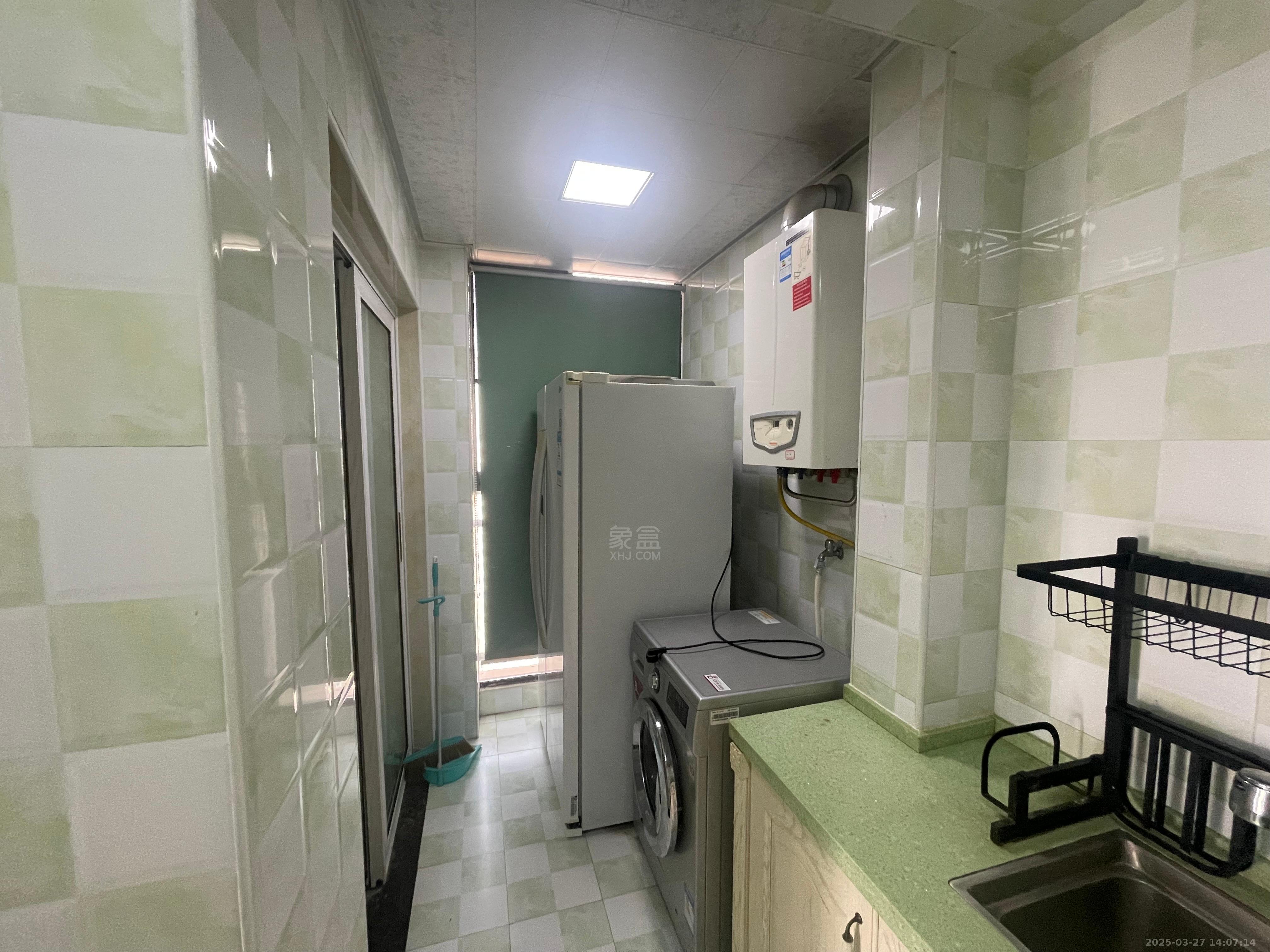 美的城二期  1室0厅0卫    2100.0元/月 美的城二期  1室0厅0卫    2100.0元/月室内图