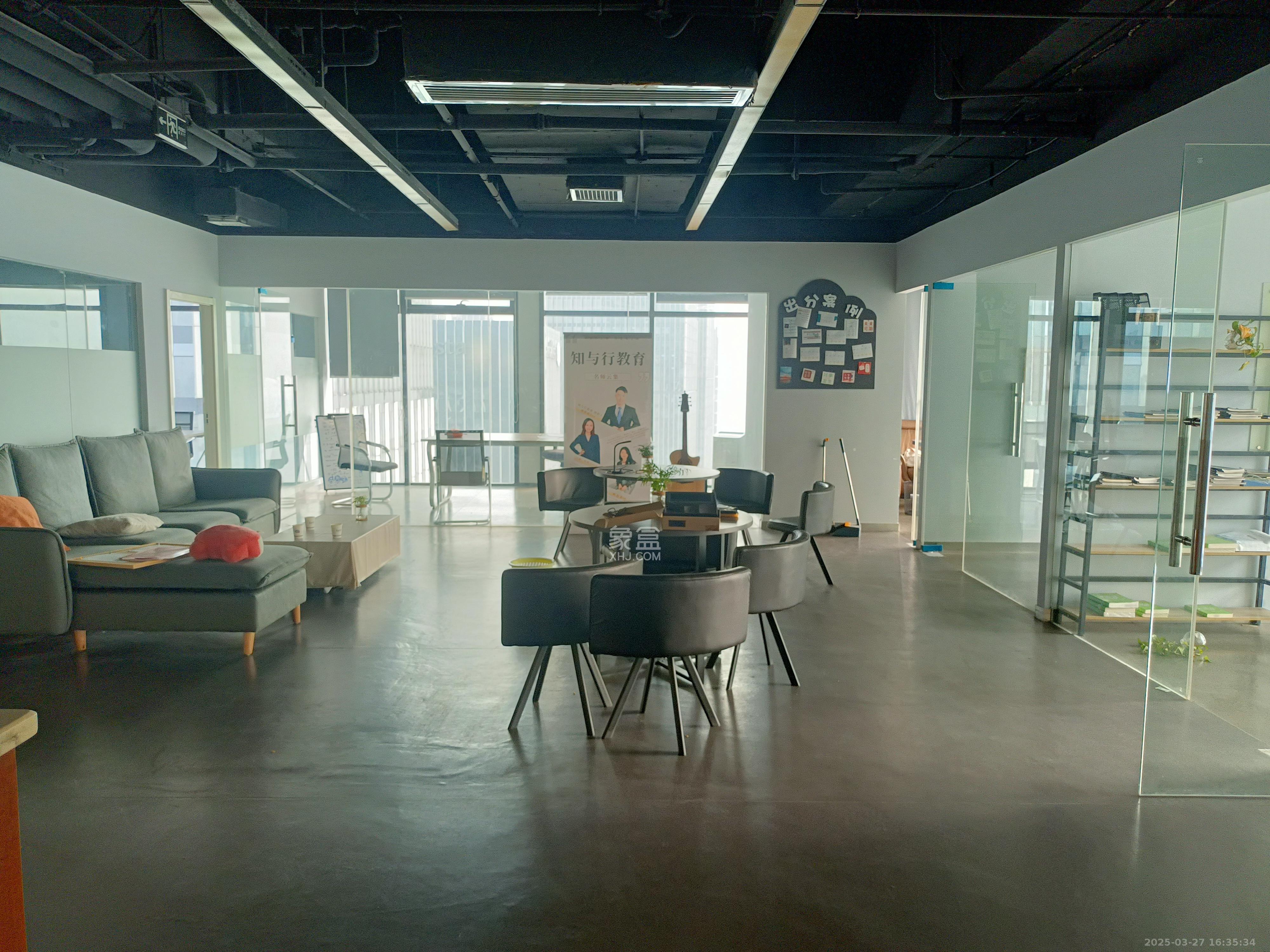 万达广场   380.0㎡      26000.0元/月室内图