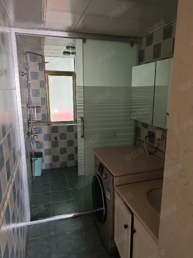 荷花新城 3室2厅2卫 1600.0元/月 荷花新城 3室2厅2卫 1600.0元/月室内图