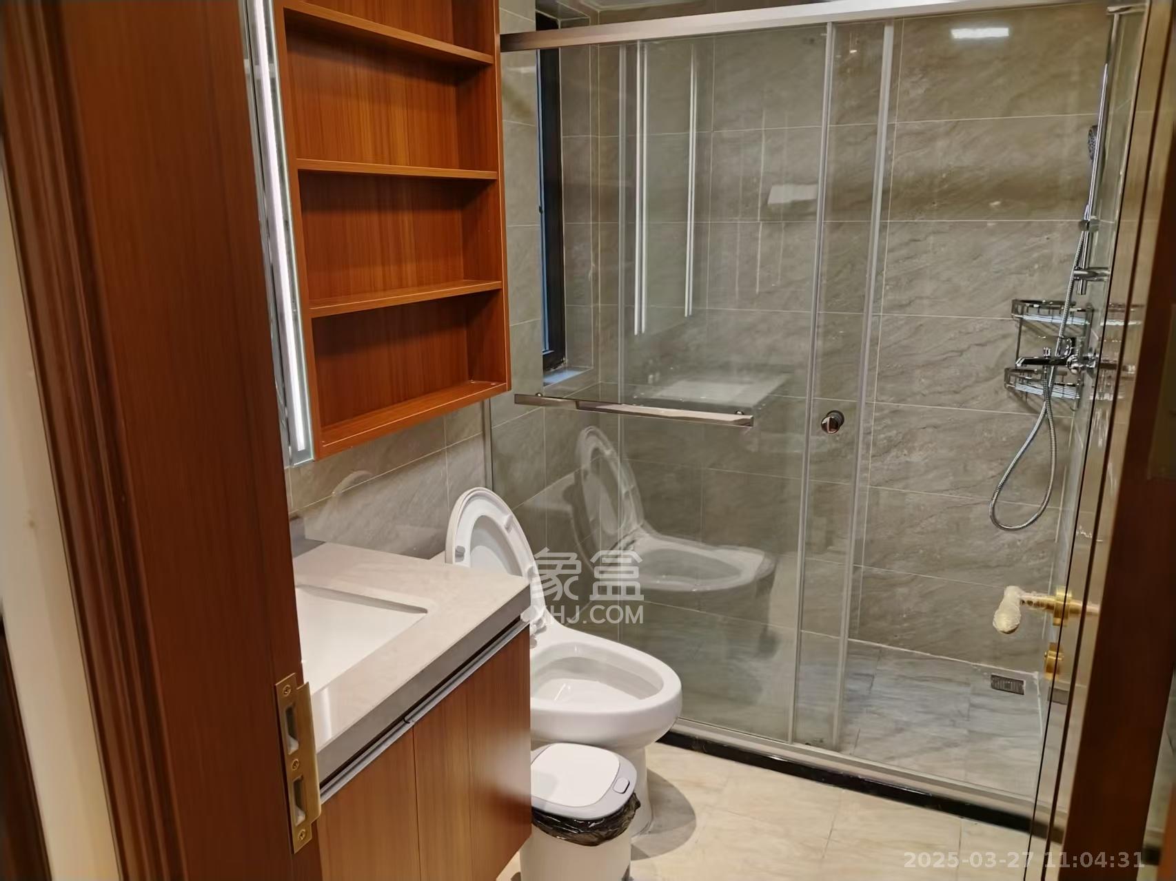 恒大华府  3室2厅2卫   1600.00元/月室内图